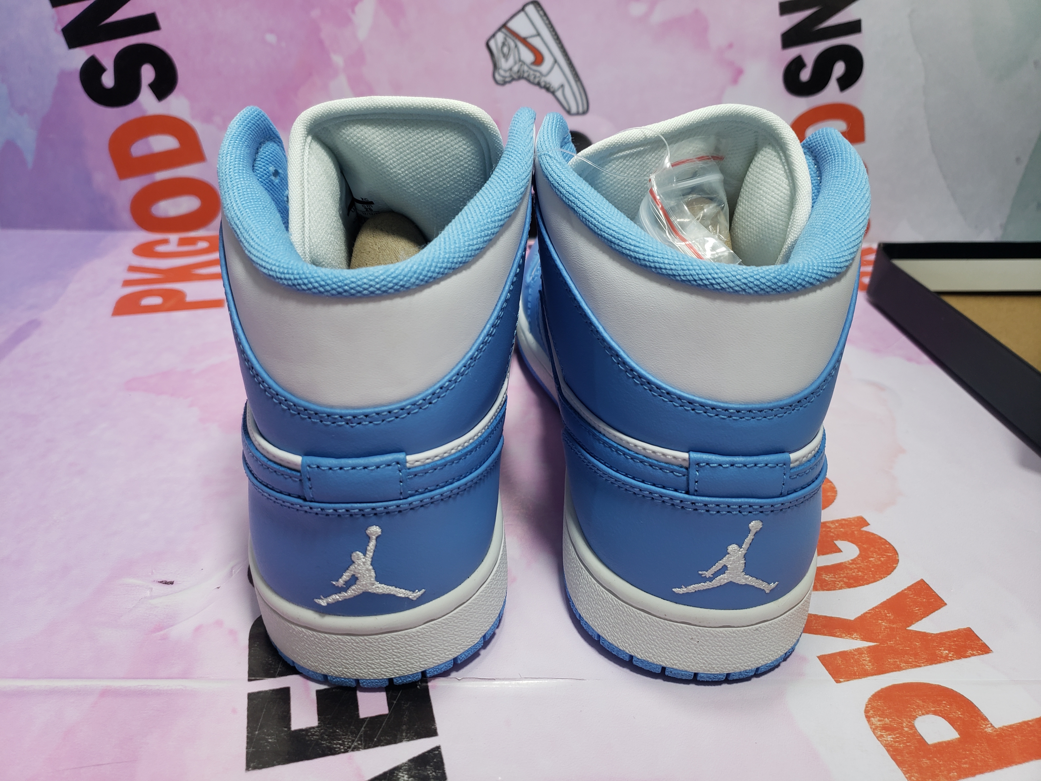 og Jordan 1 Retro Mid UNC 575441-117