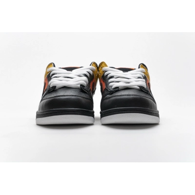 og SB Dunk Low  Raygun 304292-803 02
