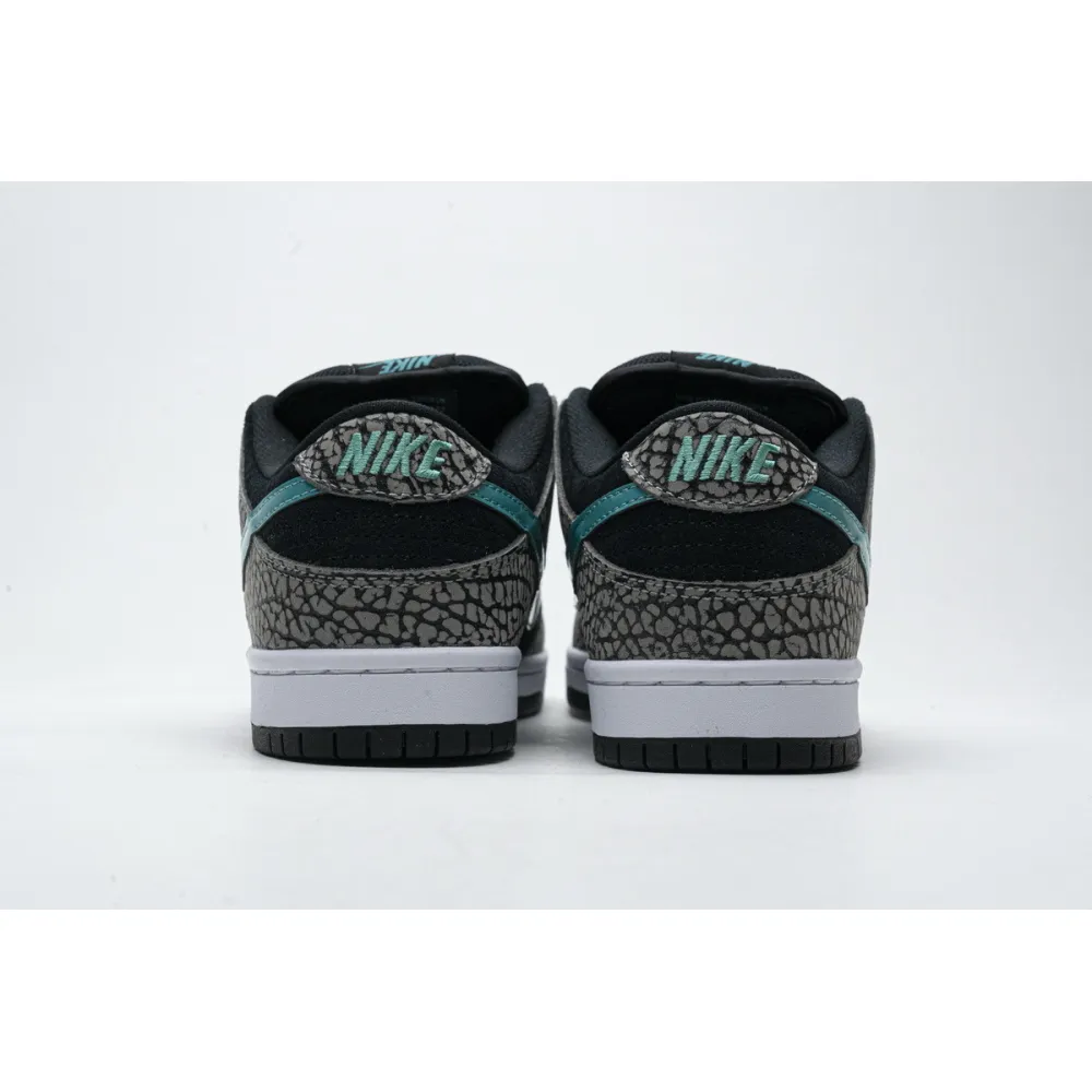 og SB Dunk Low atmos Elephant BQ6817-009
