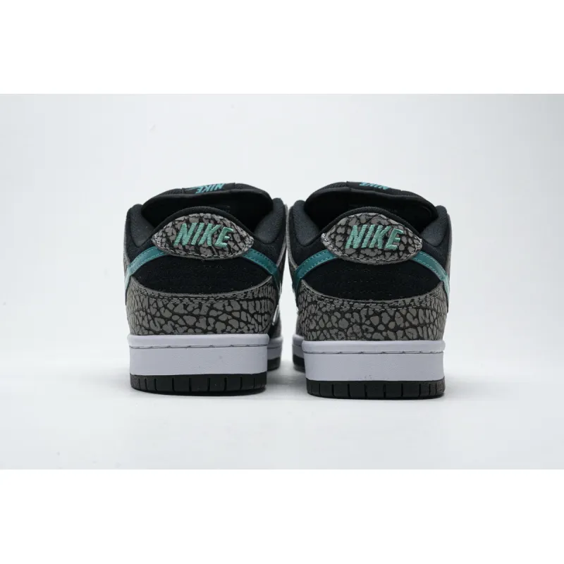og SB Dunk Low atmos Elephant BQ6817-009