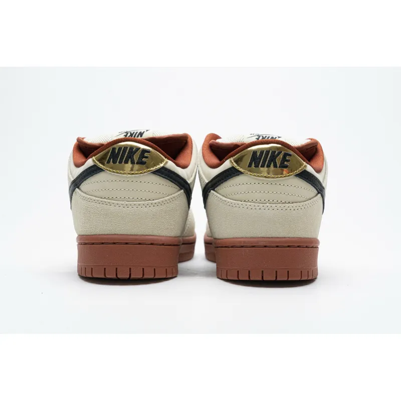 og SB Dunk Low Pro Hennessy BQ6817-100