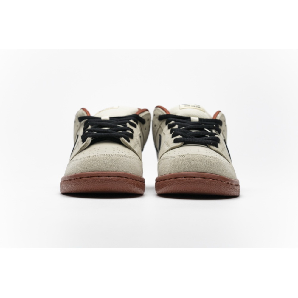 og SB Dunk Low Pro Hennessy BQ6817-100 ,