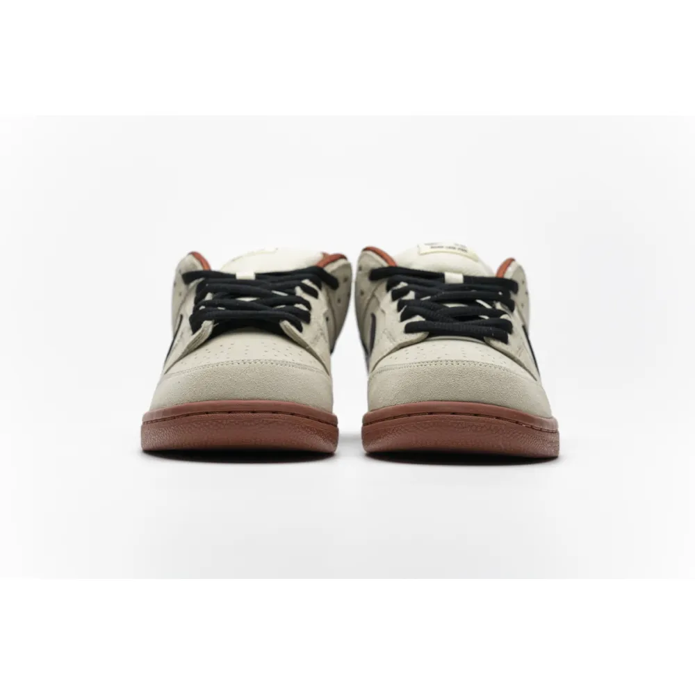 og SB Dunk Low Pro Hennessy BQ6817-100 ,