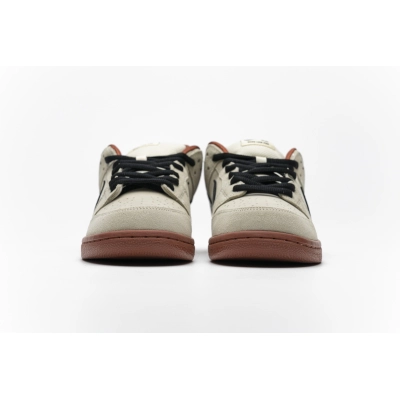 og SB Dunk Low Pro Hennessy BQ6817-100 , 02