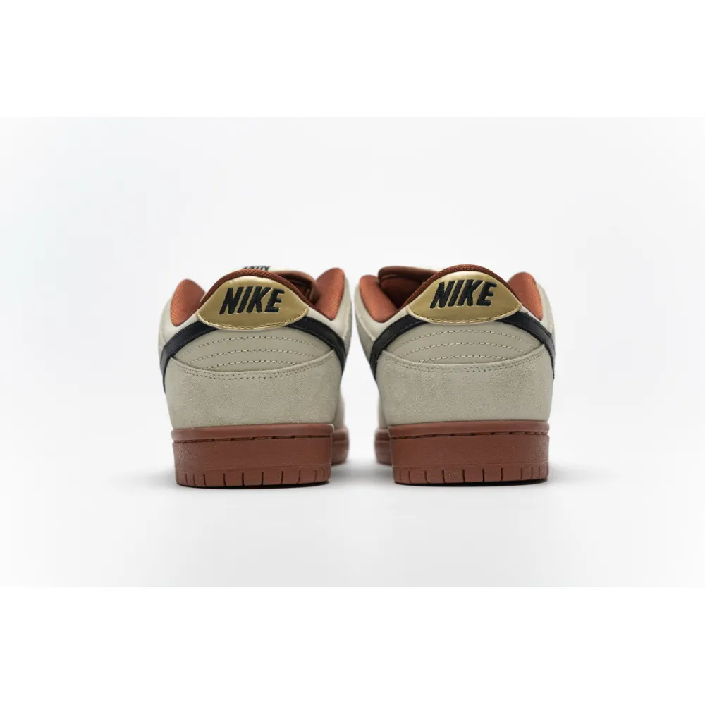 og SB Dunk Low Pro Hennessy BQ6817-100 ,