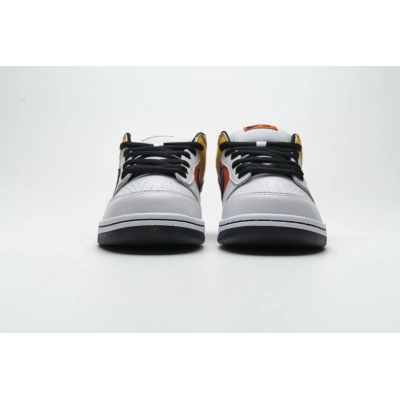 og SB Dunk Low Raygun Home 304292-802 02