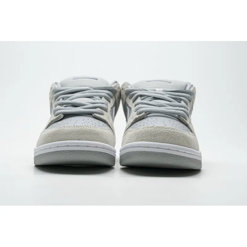 og SB Dunk Low Summit White Wolf Grey AR0778-110