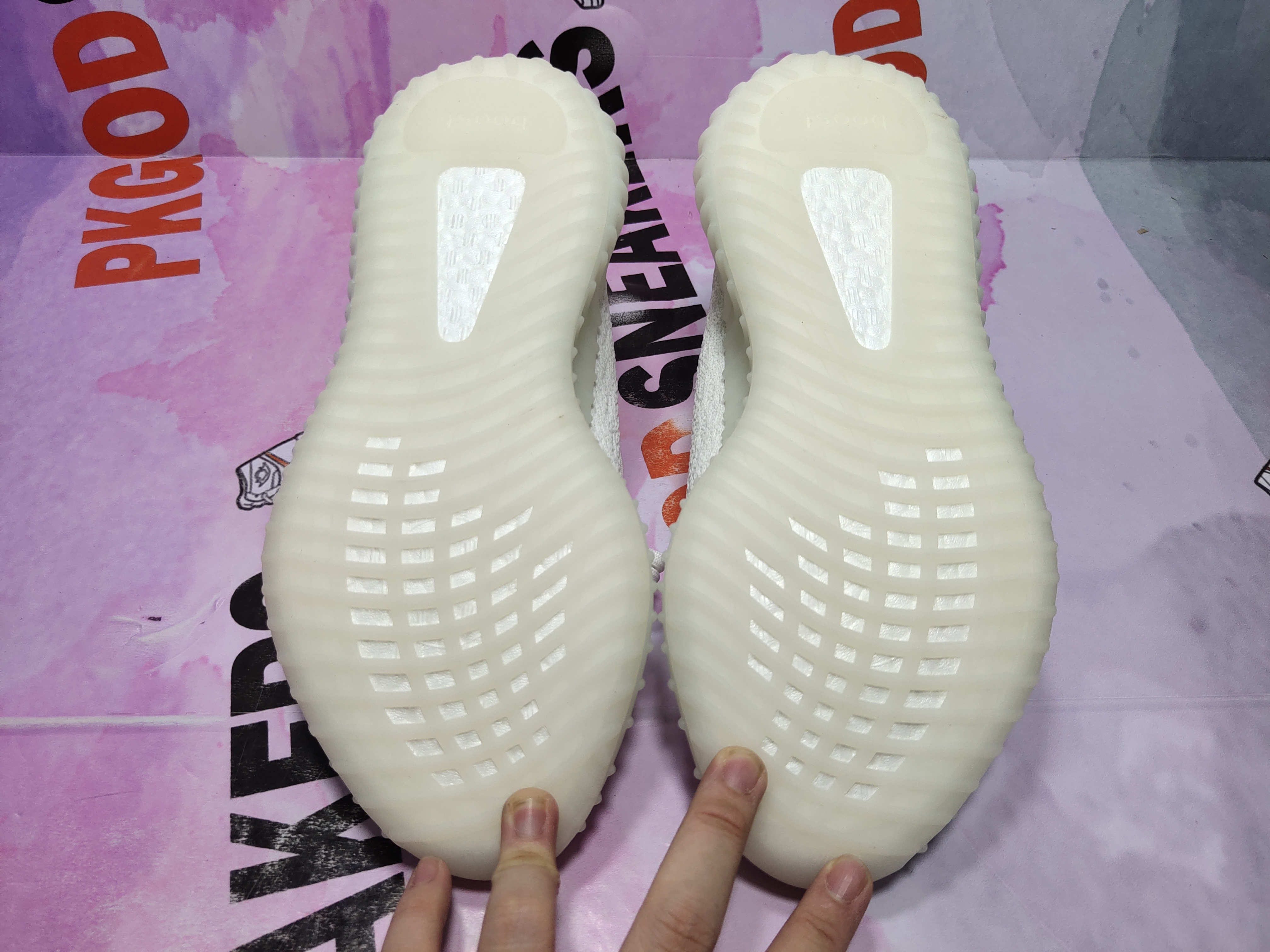 og Yeezy Boost 350 V2 Cream/Triple White CP9366