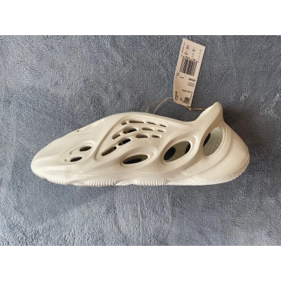og Yeezy Foam RNNR Ararat G55486 02