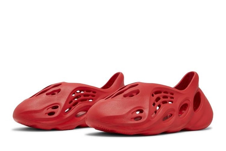 og Yeezy Foam RNNR Vermillion GW3355