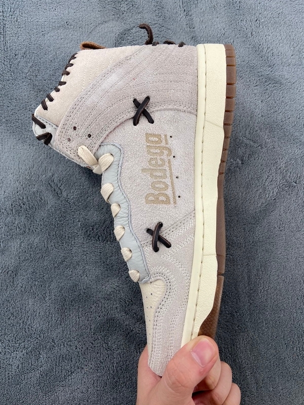 PKGoden Bodega x Dunk High &#39;Friends &amp; Family&#39; CZ8125-100