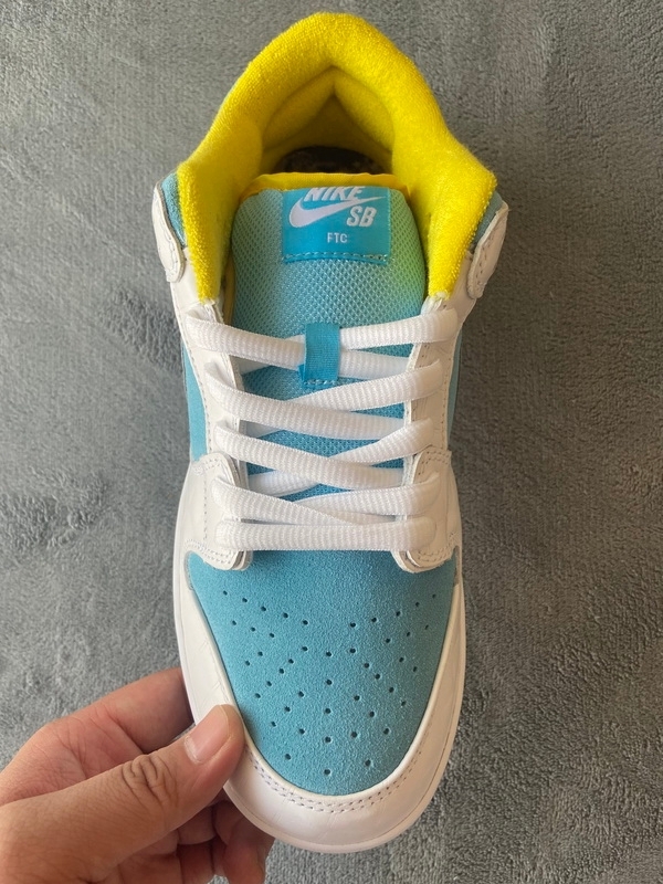 PKGoden SB Dunk Low FTC Lagoon Pulse DH7687-400