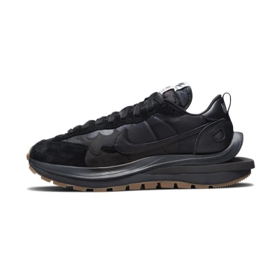 PKGoden Vaporwaffle sacai Black Gum DD1875-001 01