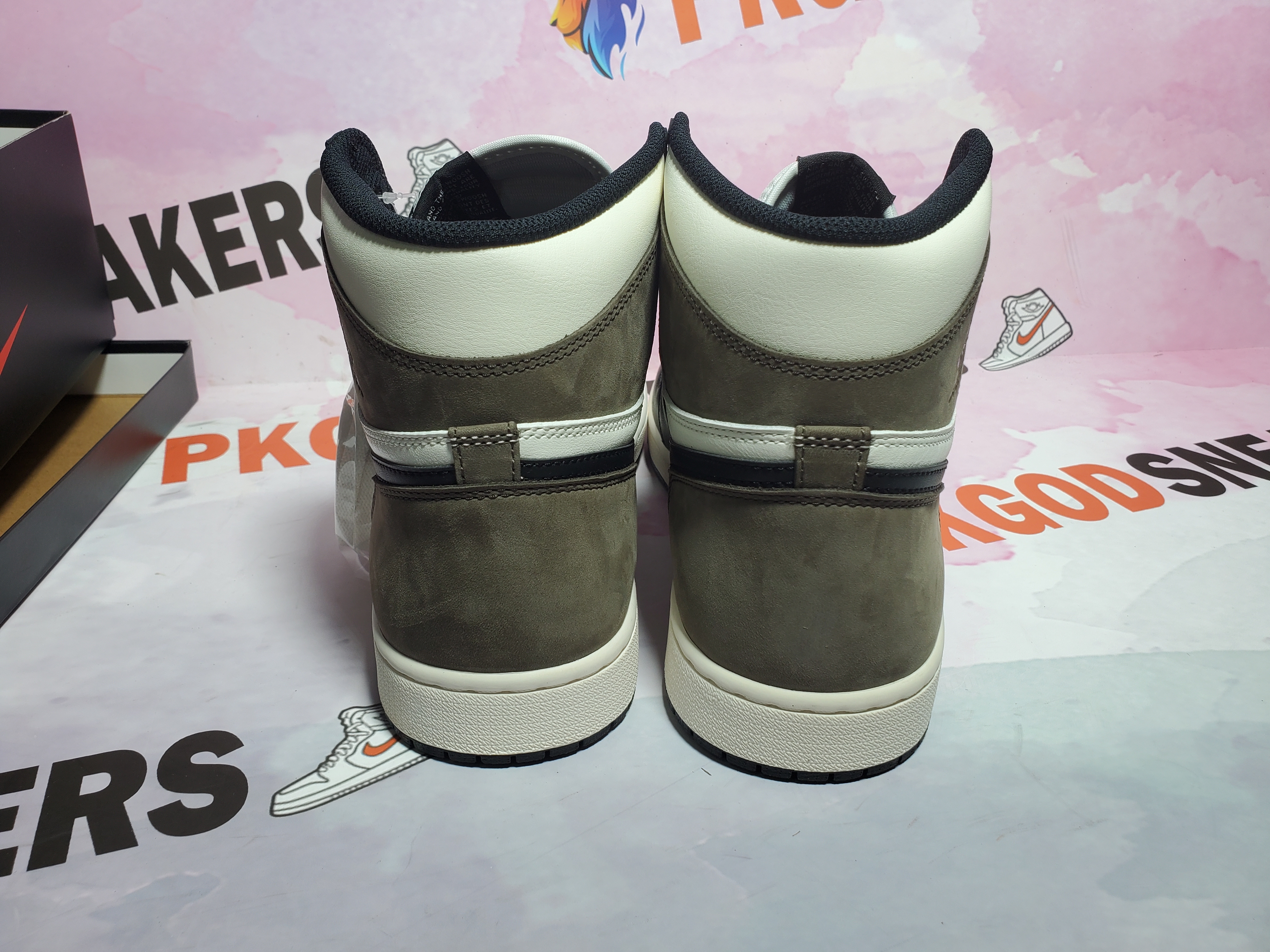 PKGoden Jordan 1 Retro High Dark Mocha 555088-105