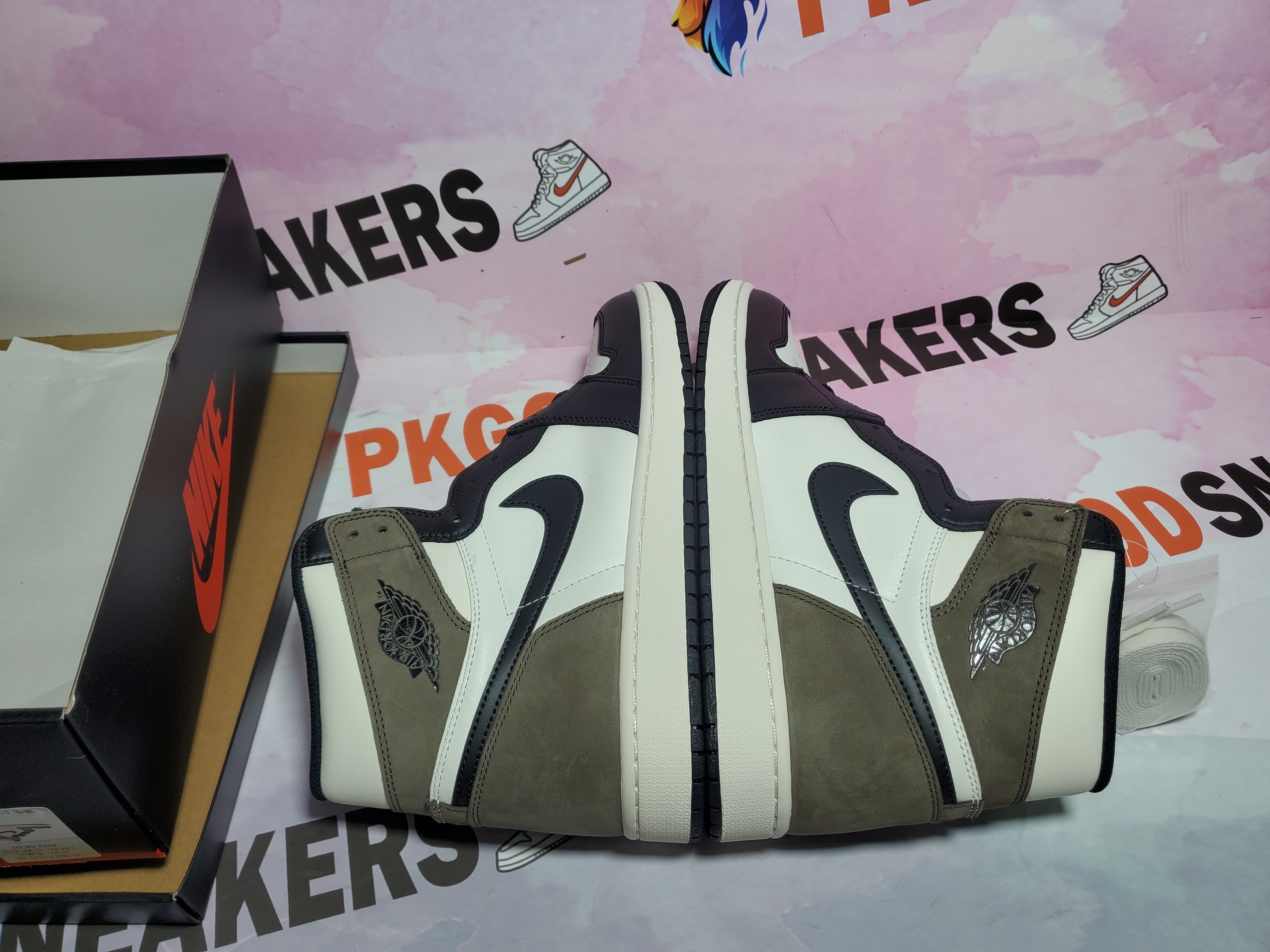 PKGoden Jordan 1 Retro High Dark Mocha 555088-105