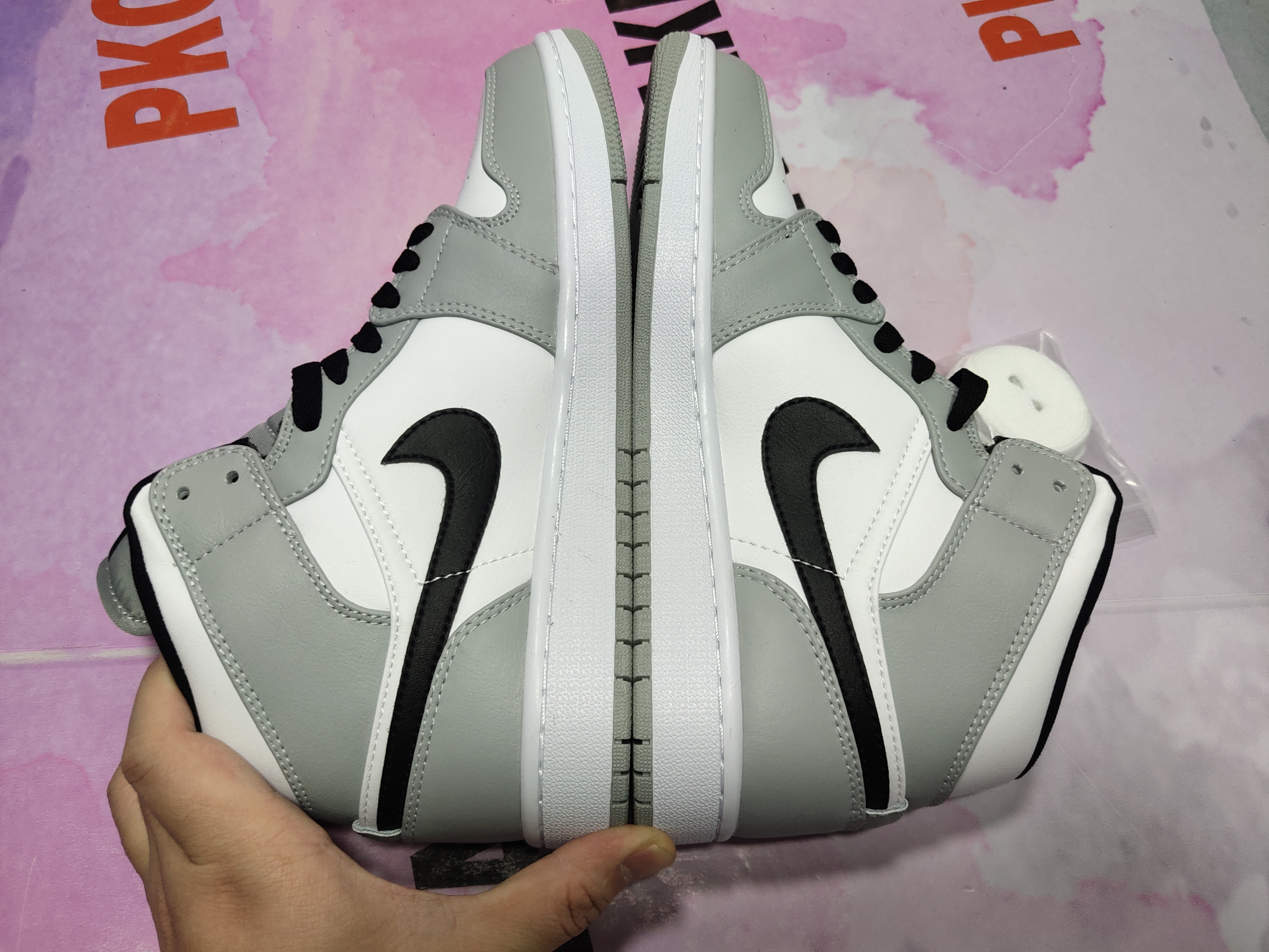 og Jordan 1 Mid Light Smoke Grey 554724-092