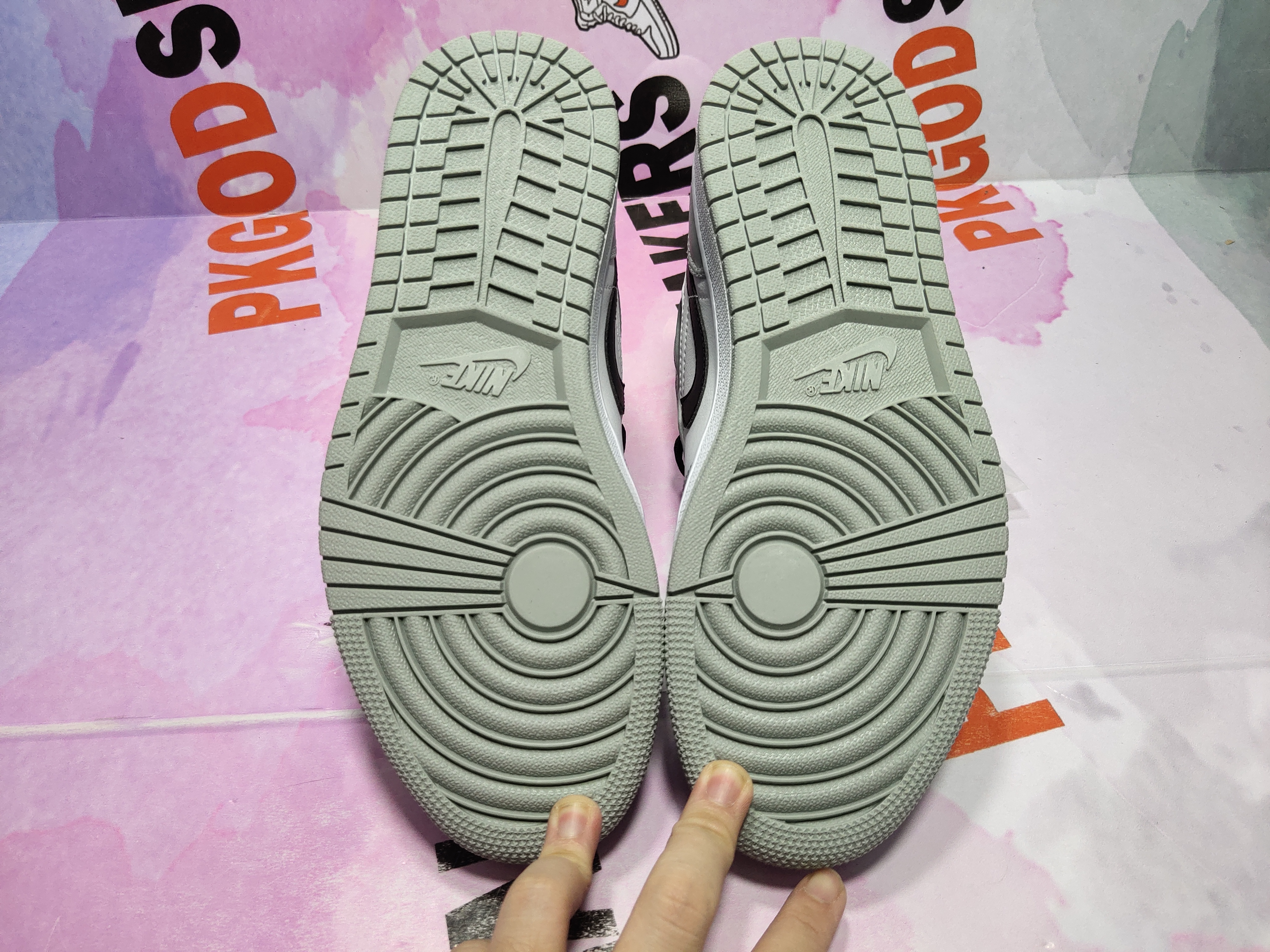 og Jordan 1 Mid Light Smoke Grey 554724-092