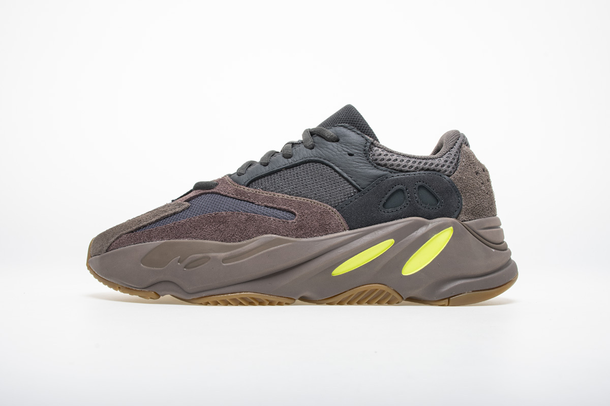 og Yeezy Boost 700 Mauve EE9614