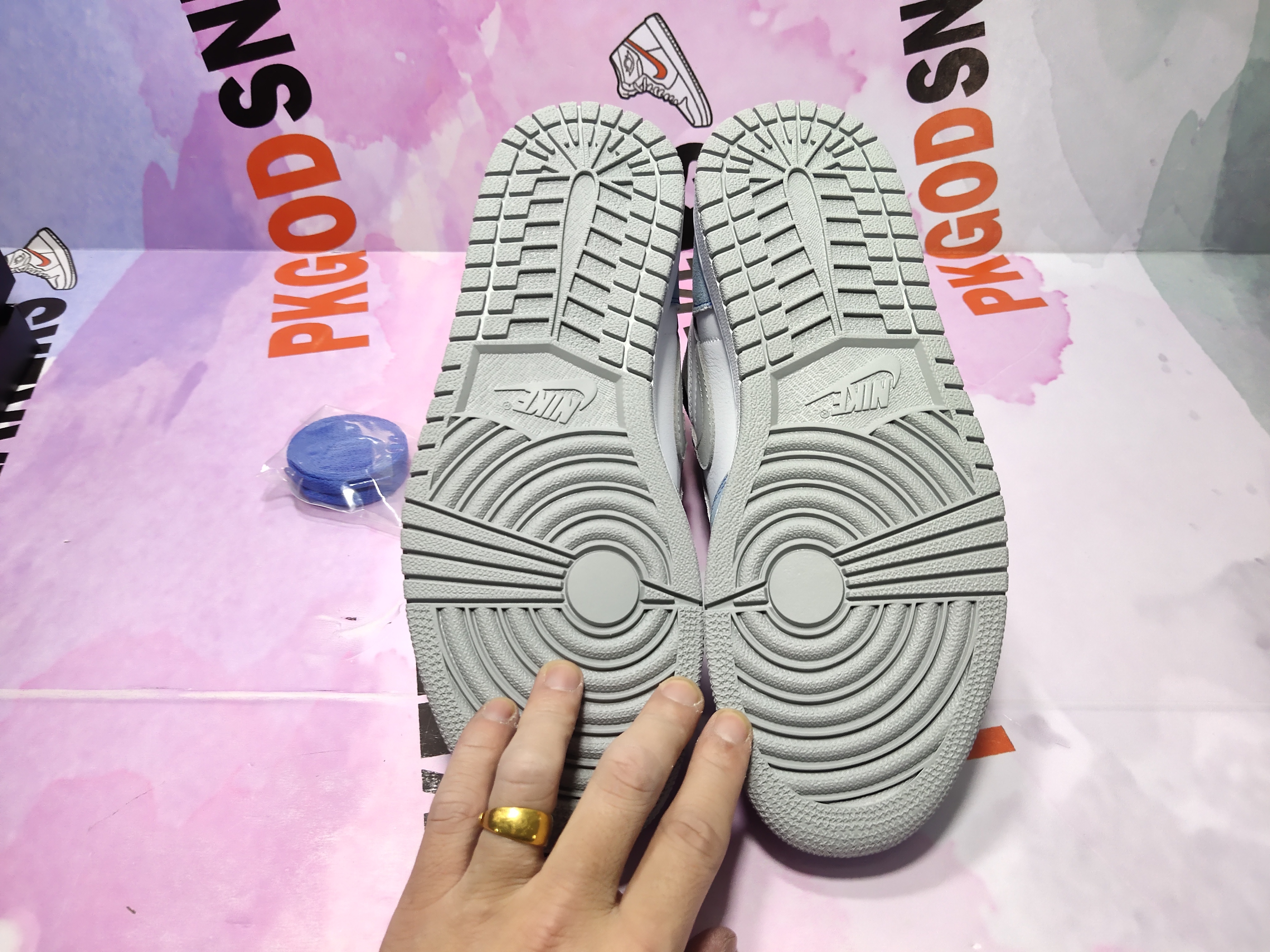 PKGoden Jordan 1 Retro High Hyper Royal 555088-402