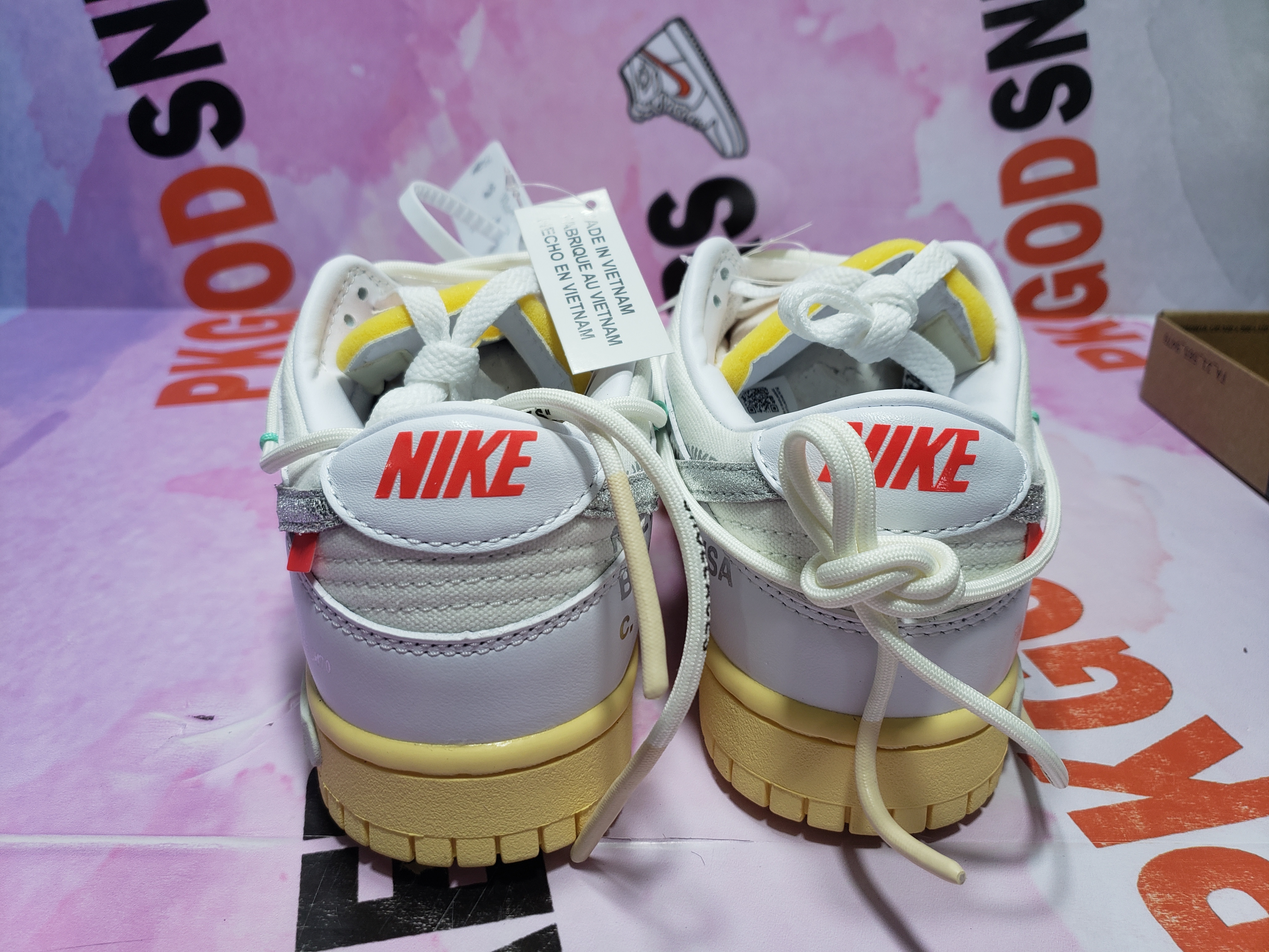 PKGoden Dunk Low Off-White Lot 1 DM1602-127