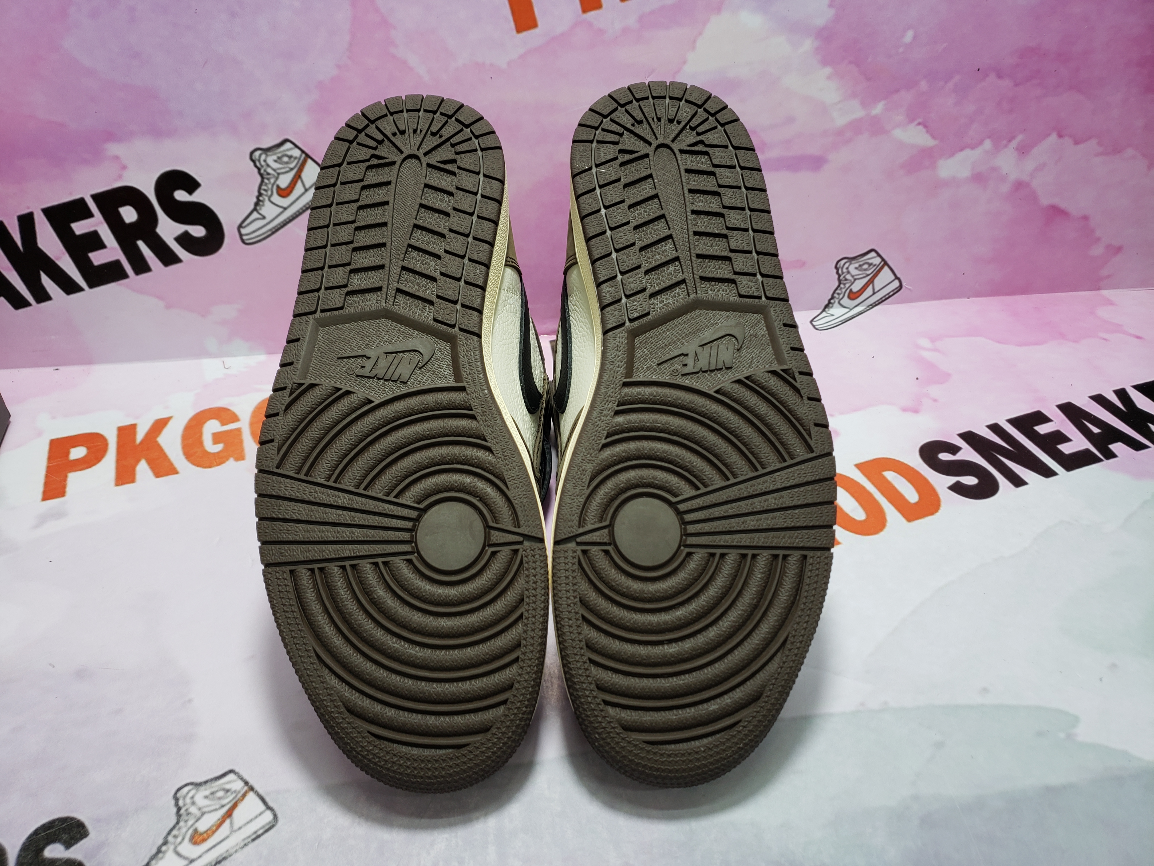 🔥Flash Sale 99$🔥PKGoden Jordan 1 Retro High Travis Scott CD4487-100