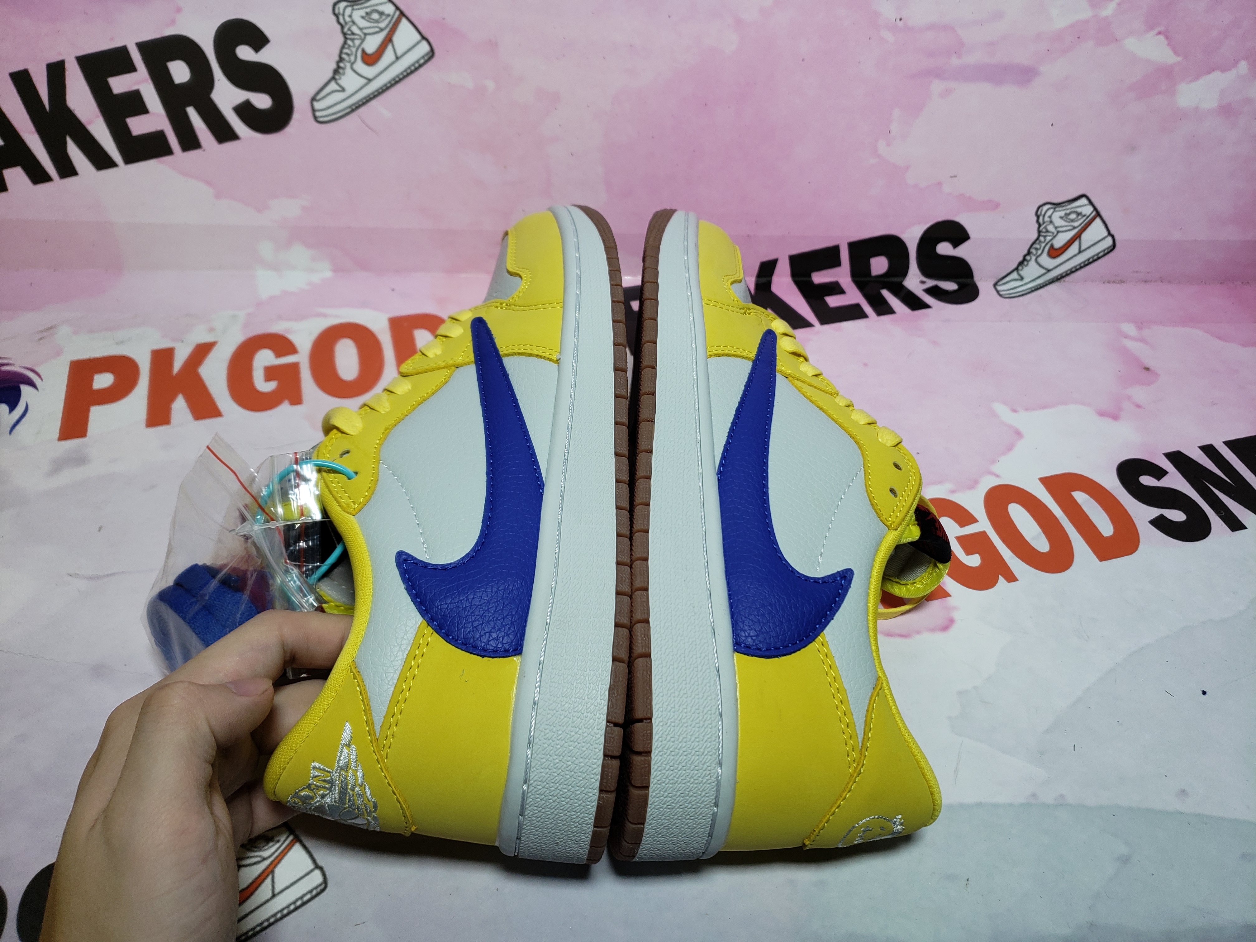 BoostMasterLin Jordan 1 Retro Low OG SP Travis Scott Canary DZ4137-700