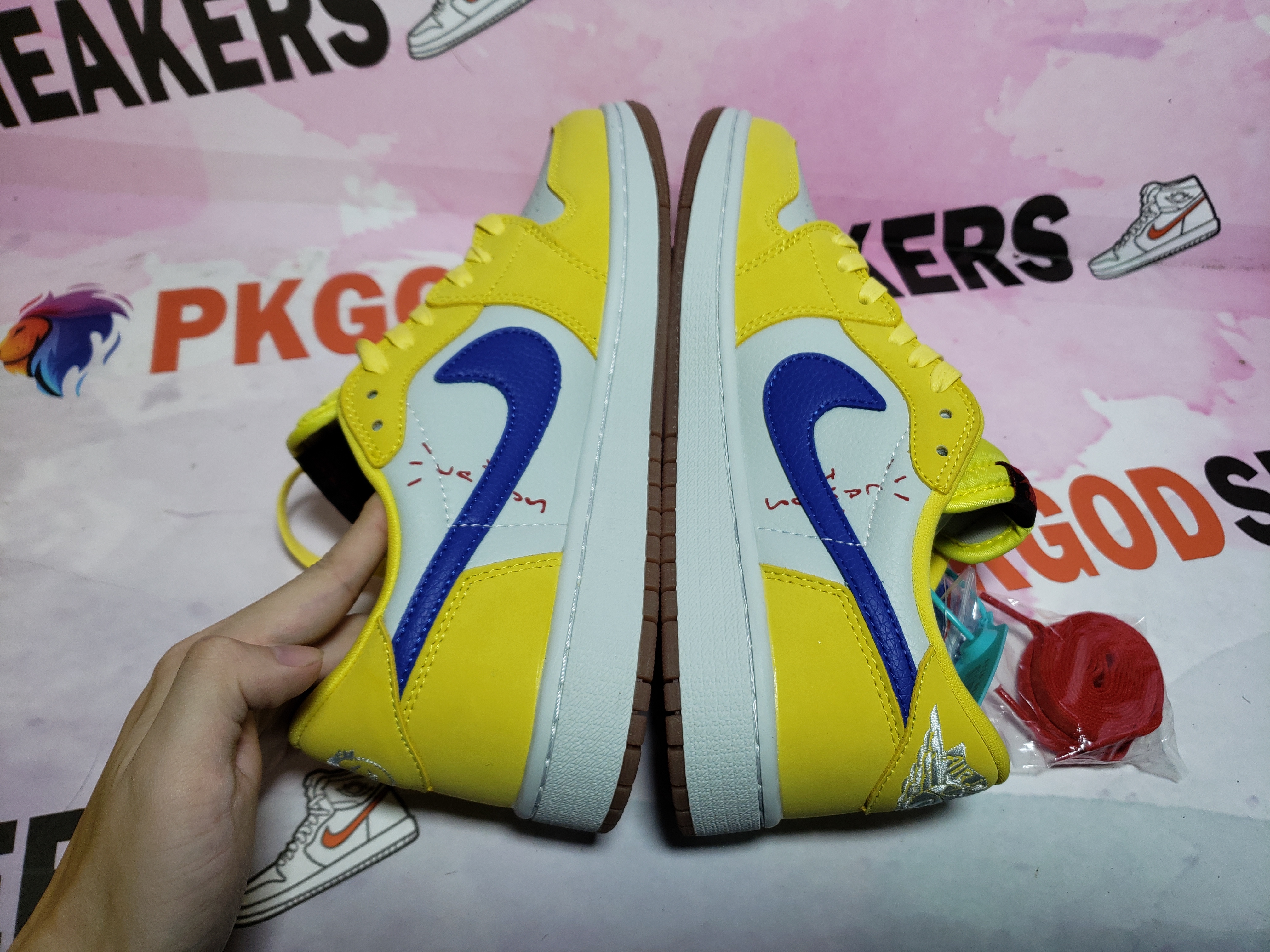 BoostMasterLin Jordan 1 Retro Low OG SP Travis Scott Canary DZ4137-700