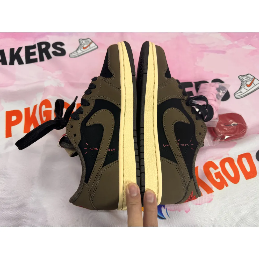 🎀FREE SHIPPING🎀-- Jordan 1 Retro Low SP Travis Scott CQ4277-001