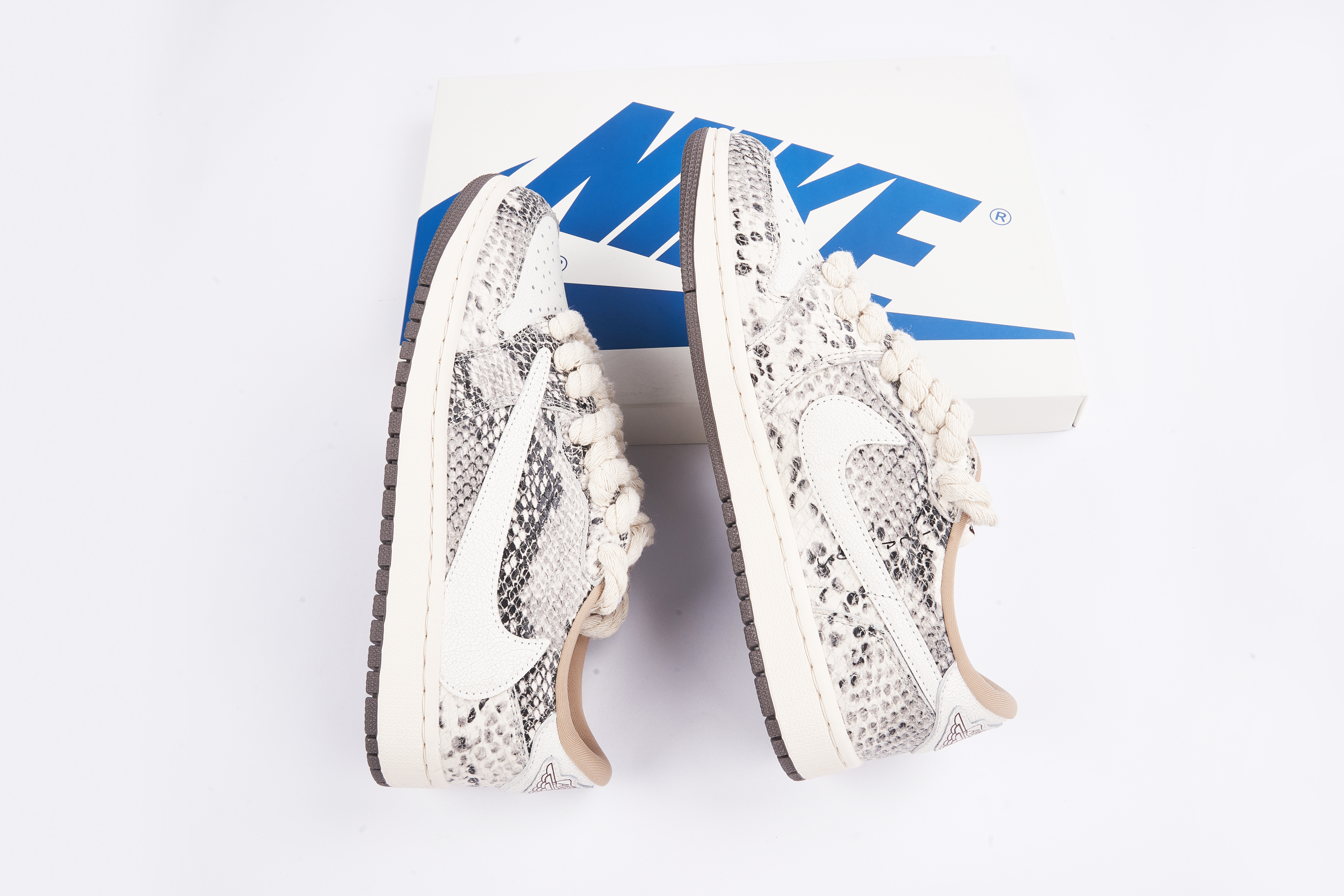  PKGoden Jordan 1 Low Customized model