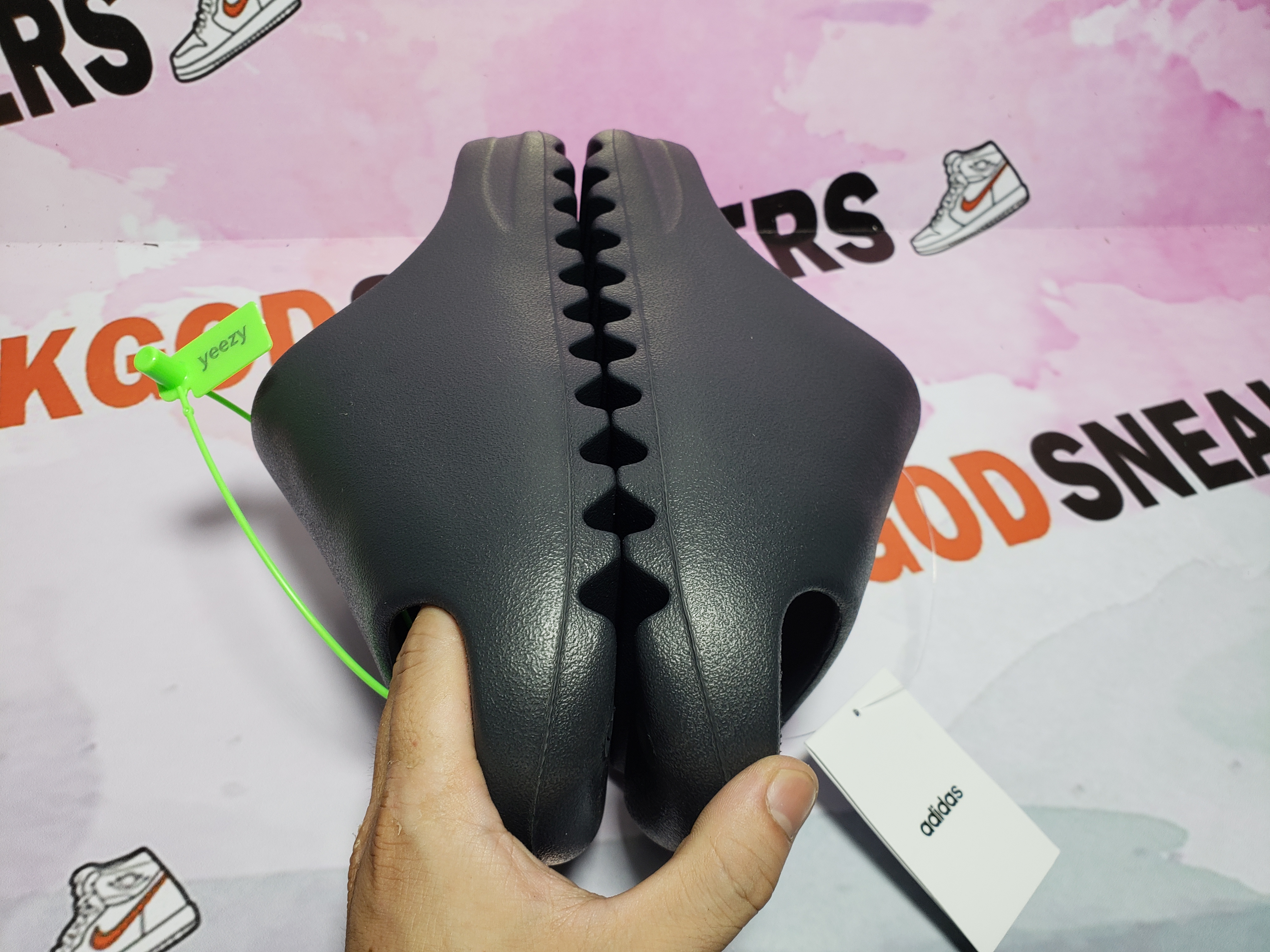 [buy two get one $0.1] og Yeezy Slide Onyx HQ6448