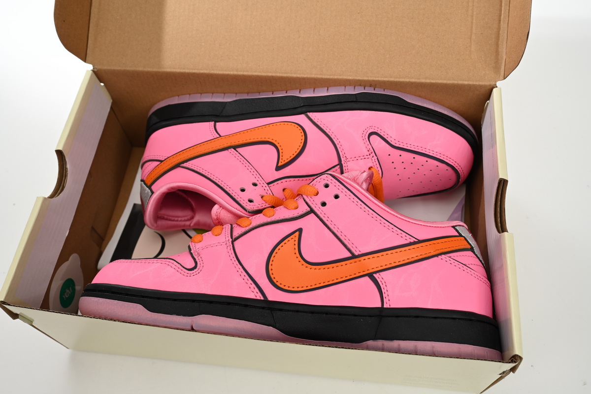 The Powerpuff Girls x  SB Dunk Low “Blossom” FD2631-600