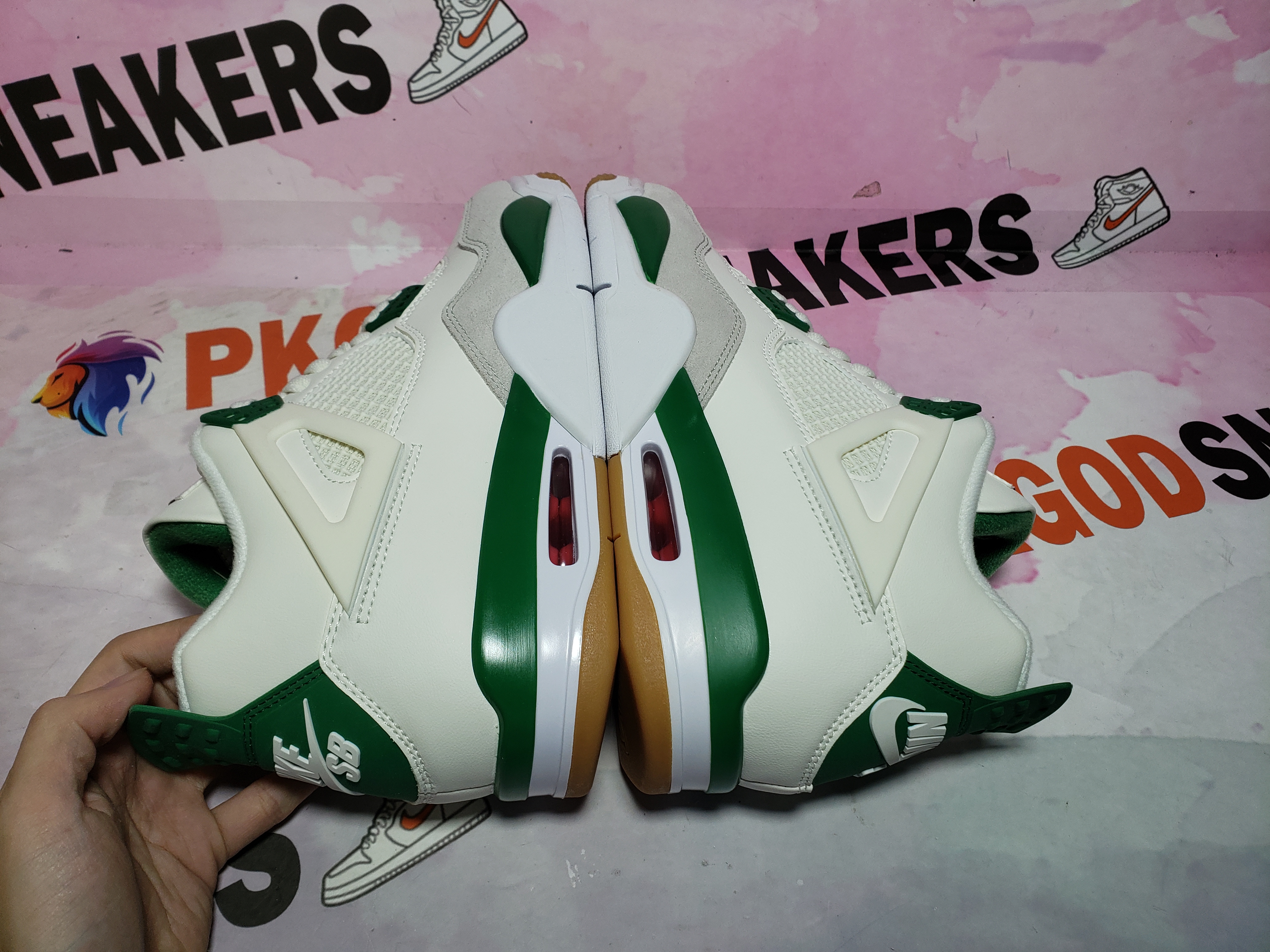 OG Jordan 4 Retro SB Pine Green DR5415-103