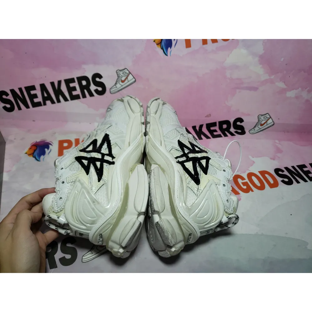 PKGoden Balenciaga 7th Runner White And Black Characters 677402 W3RBQ 9010