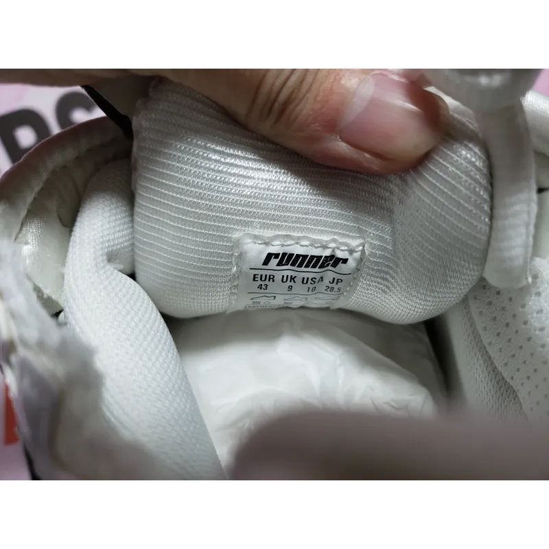 PKGoden Balenciaga 7th Runner White And Black Characters 677402 W3RBQ 9010