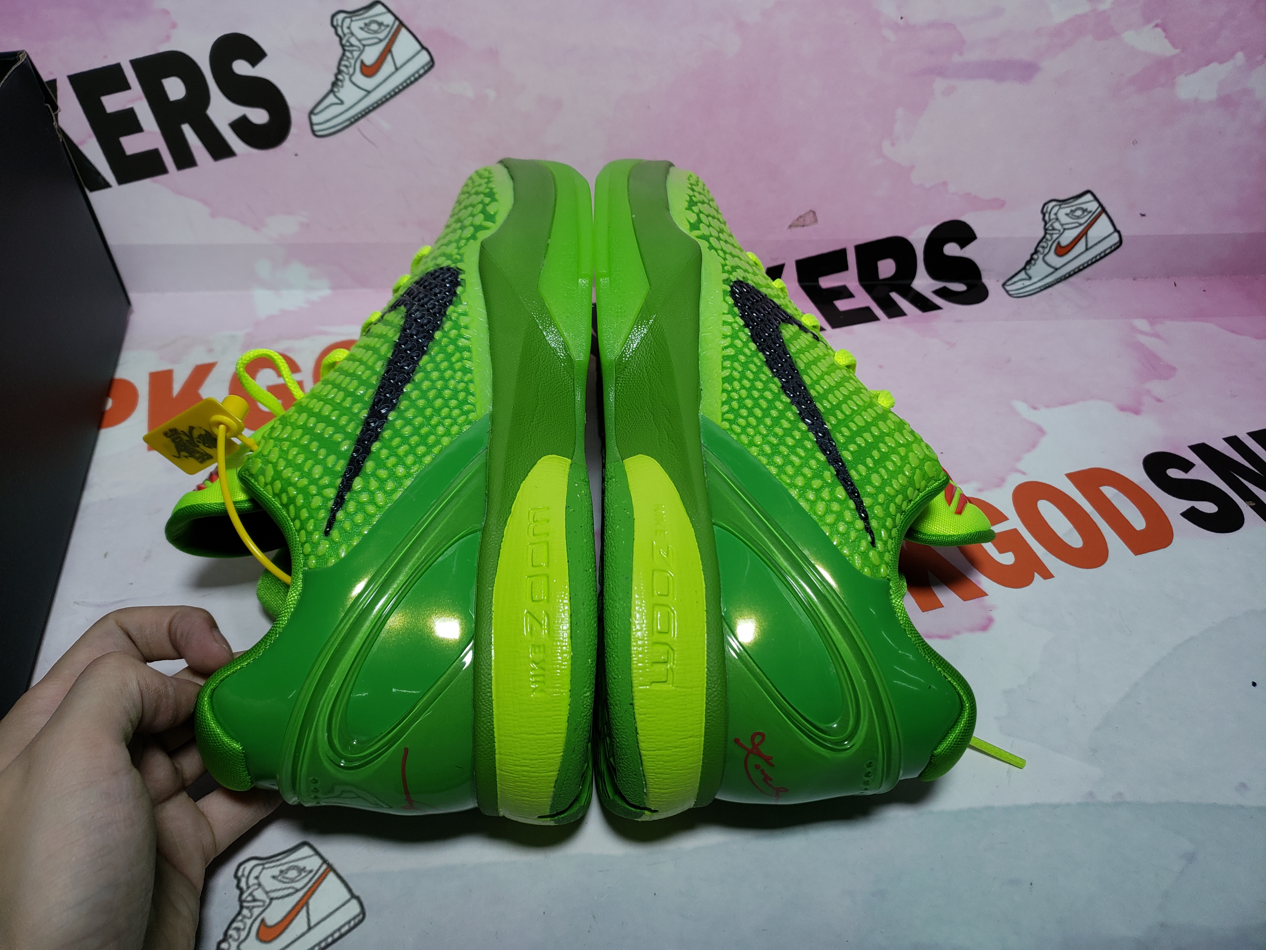 PKGoden Kobe 6 Protro Grinch (2020) CW2190-300