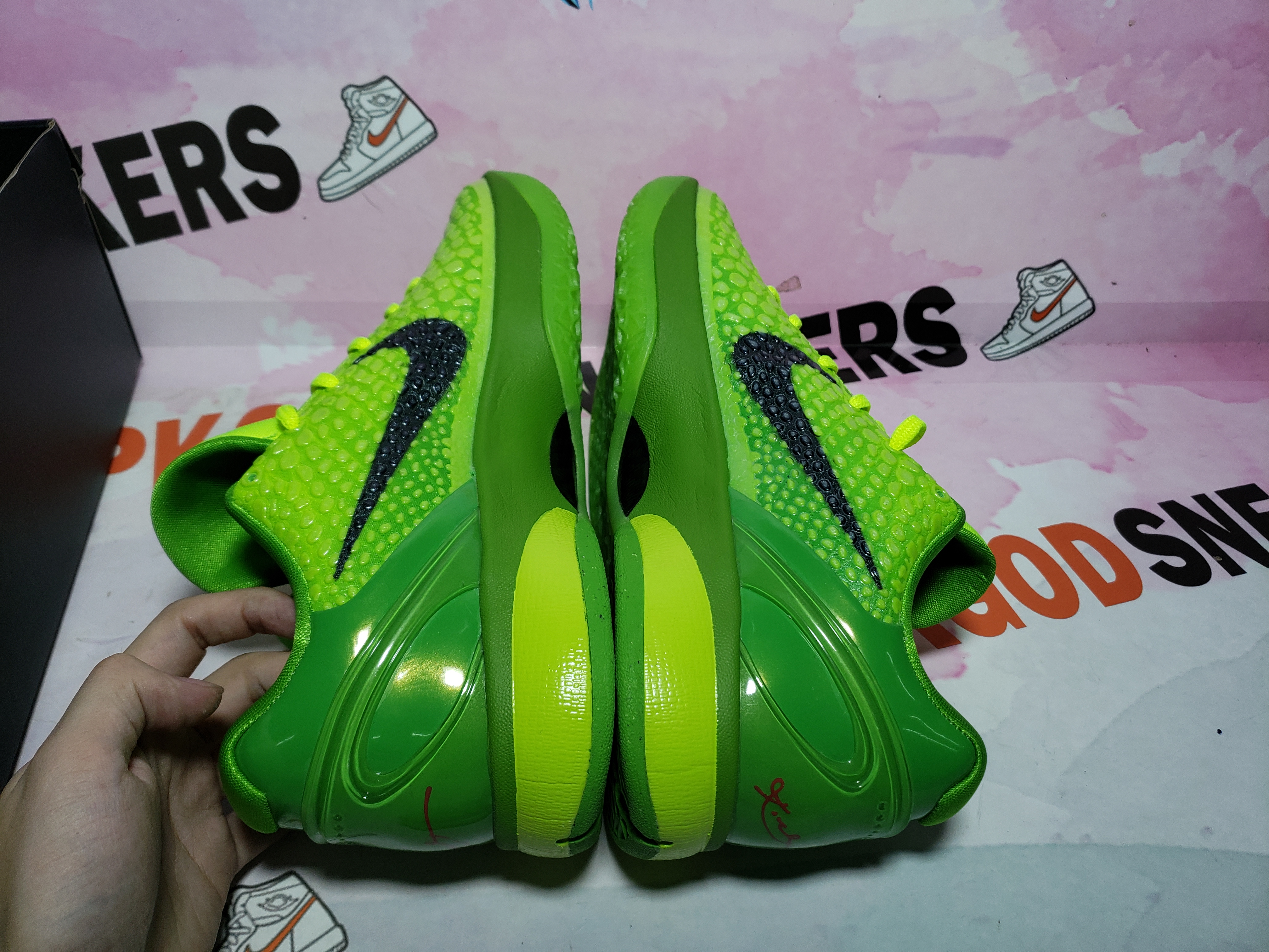 PKGoden Kobe 6 Protro Grinch (2020) CW2190-300