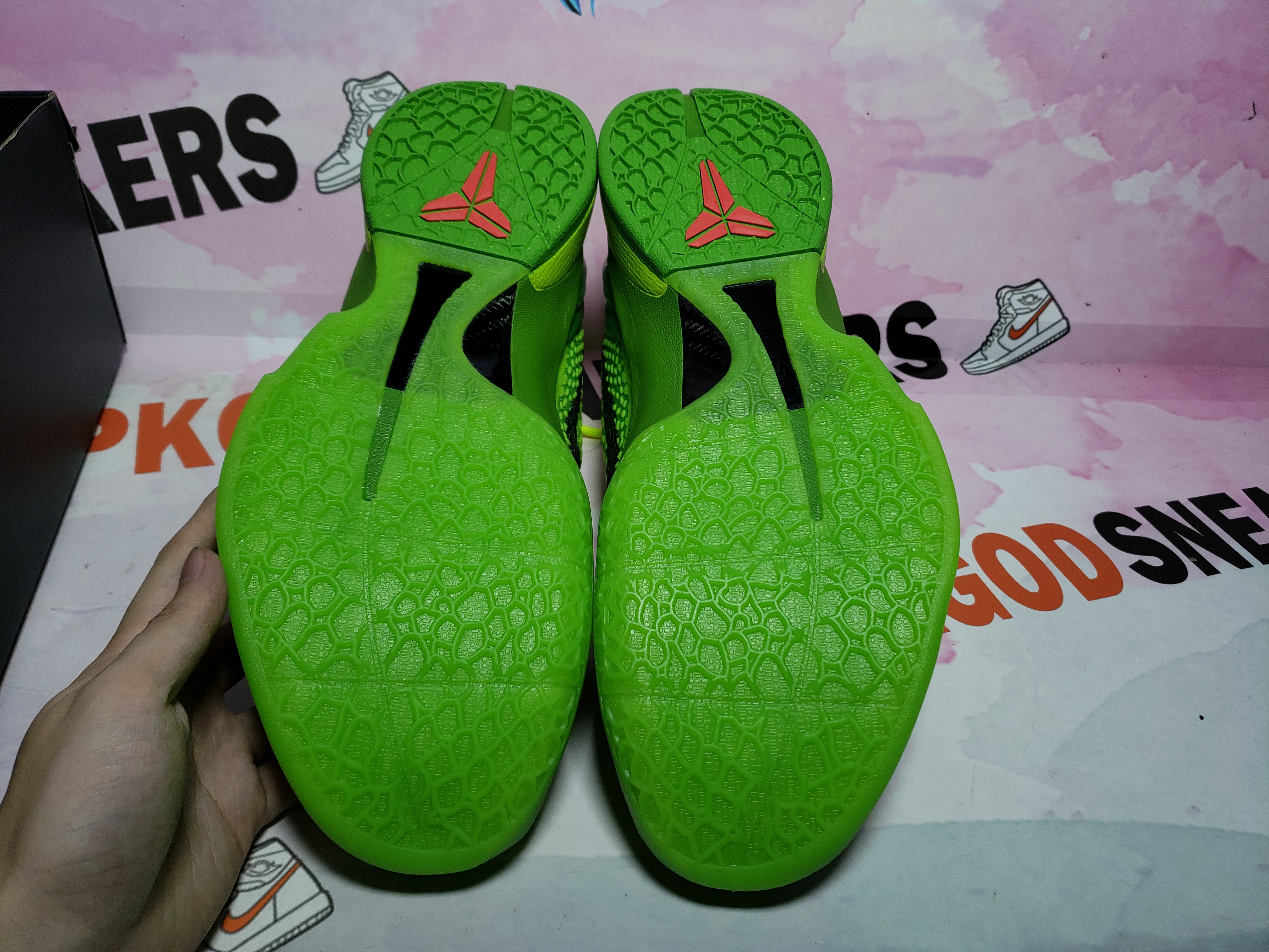PKGoden Kobe 6 Protro Grinch (2020) CW2190-300