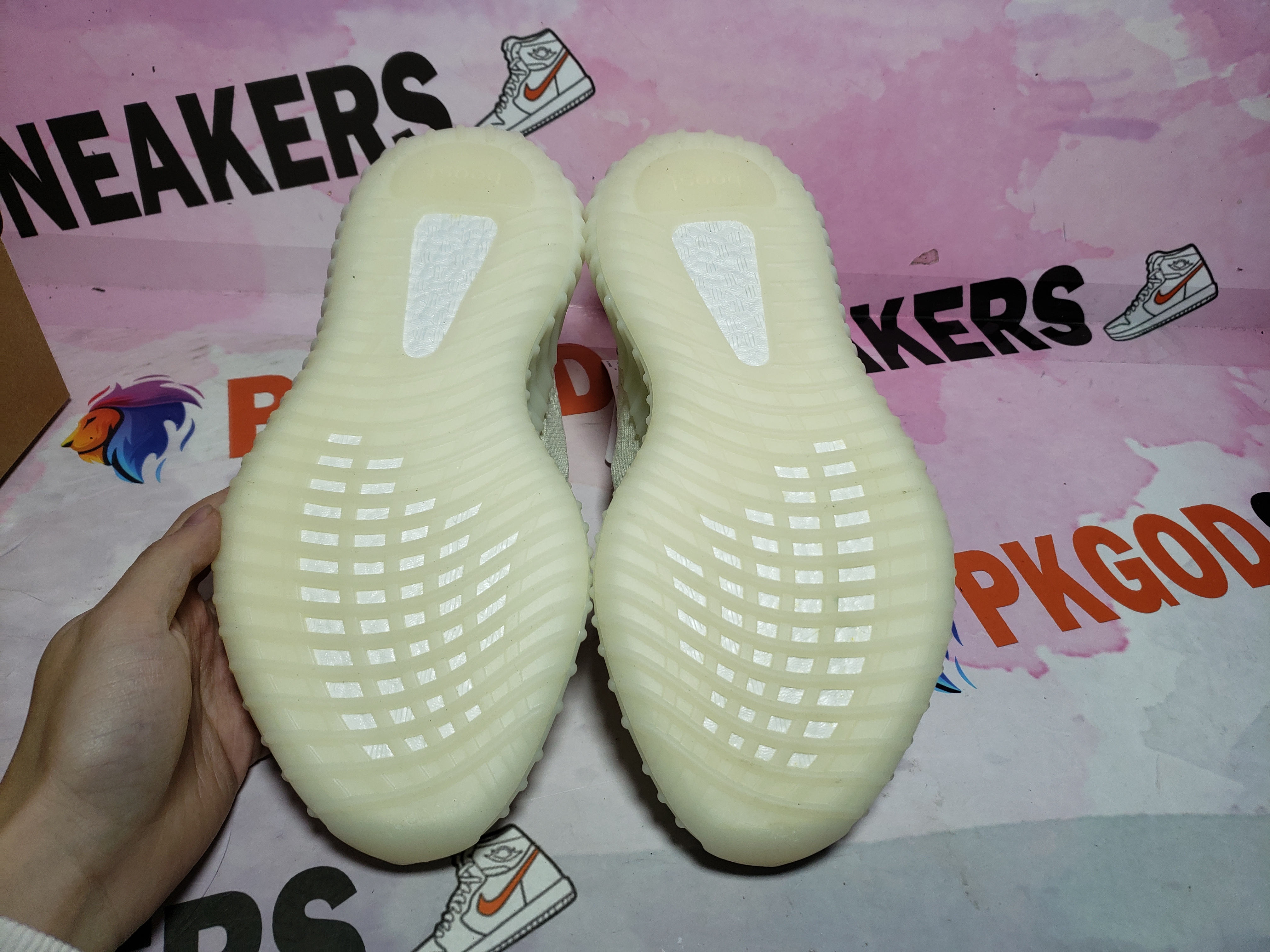 OG Yeezy Boost 350 V2 Bone HQ6316