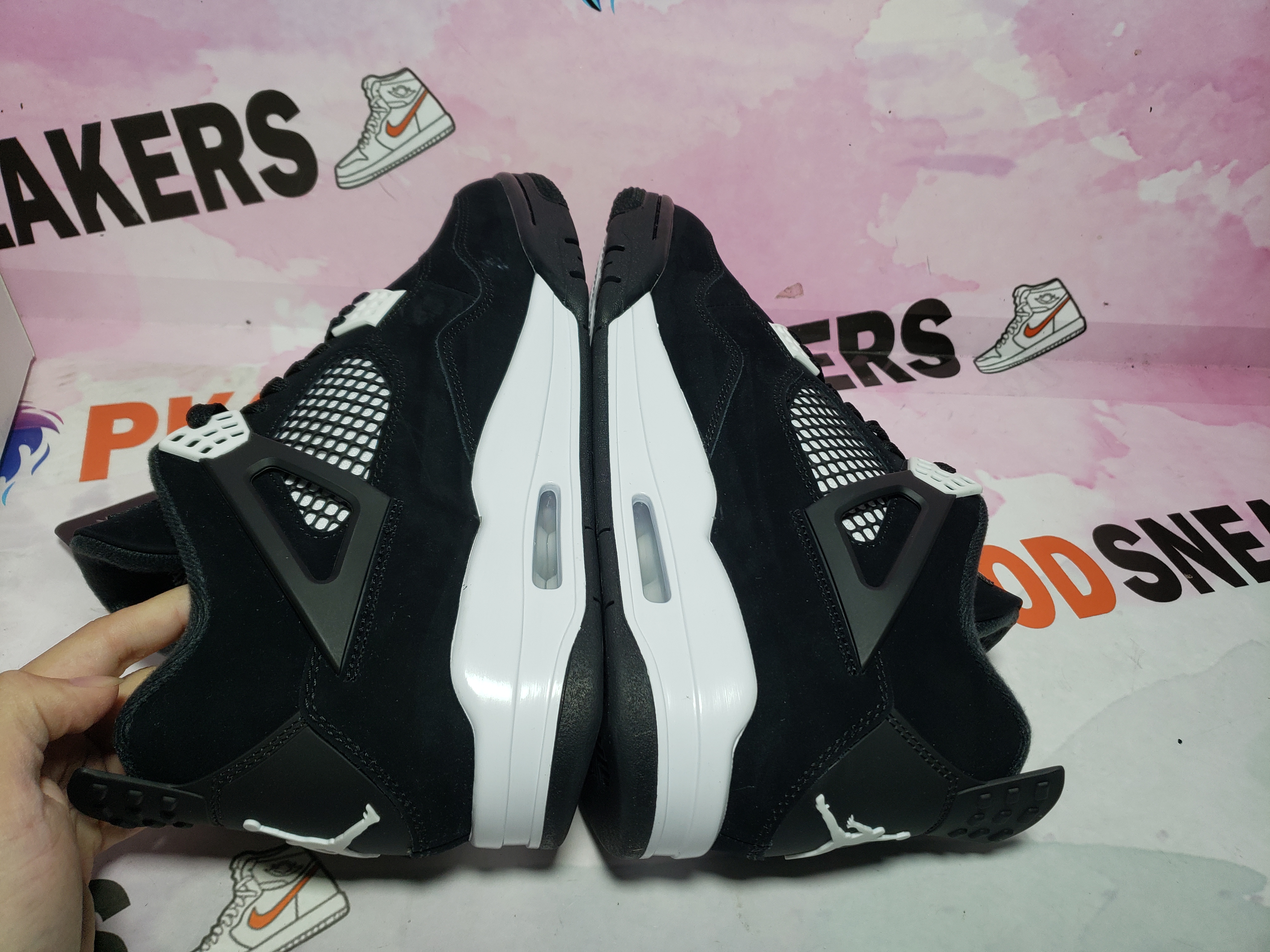 【Free Shipping】PKGoden Jordan 4 Retro White Thunder,FQ8138-001