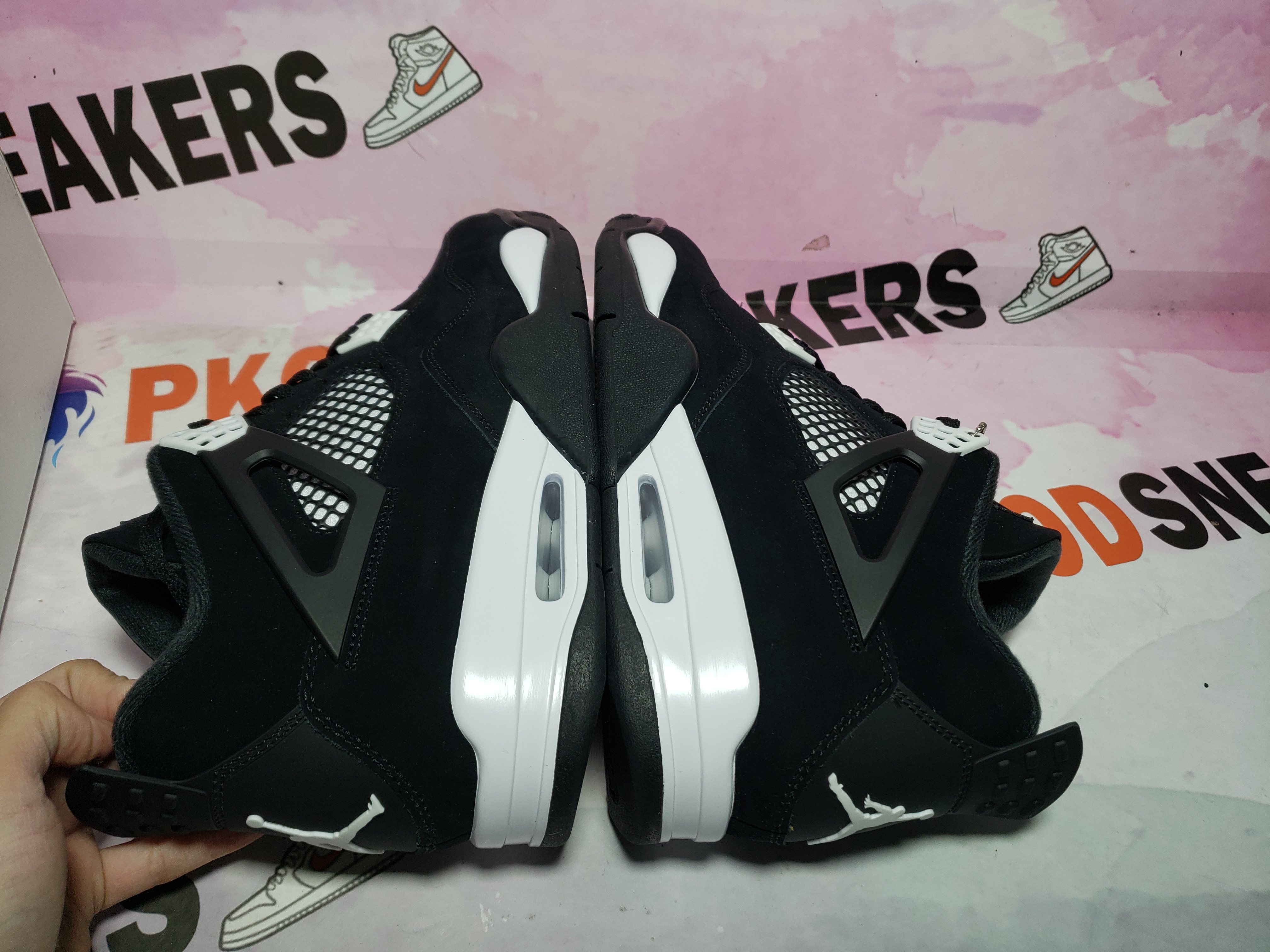 【Free Shipping】PKGoden Jordan 4 Retro White Thunder,FQ8138-001