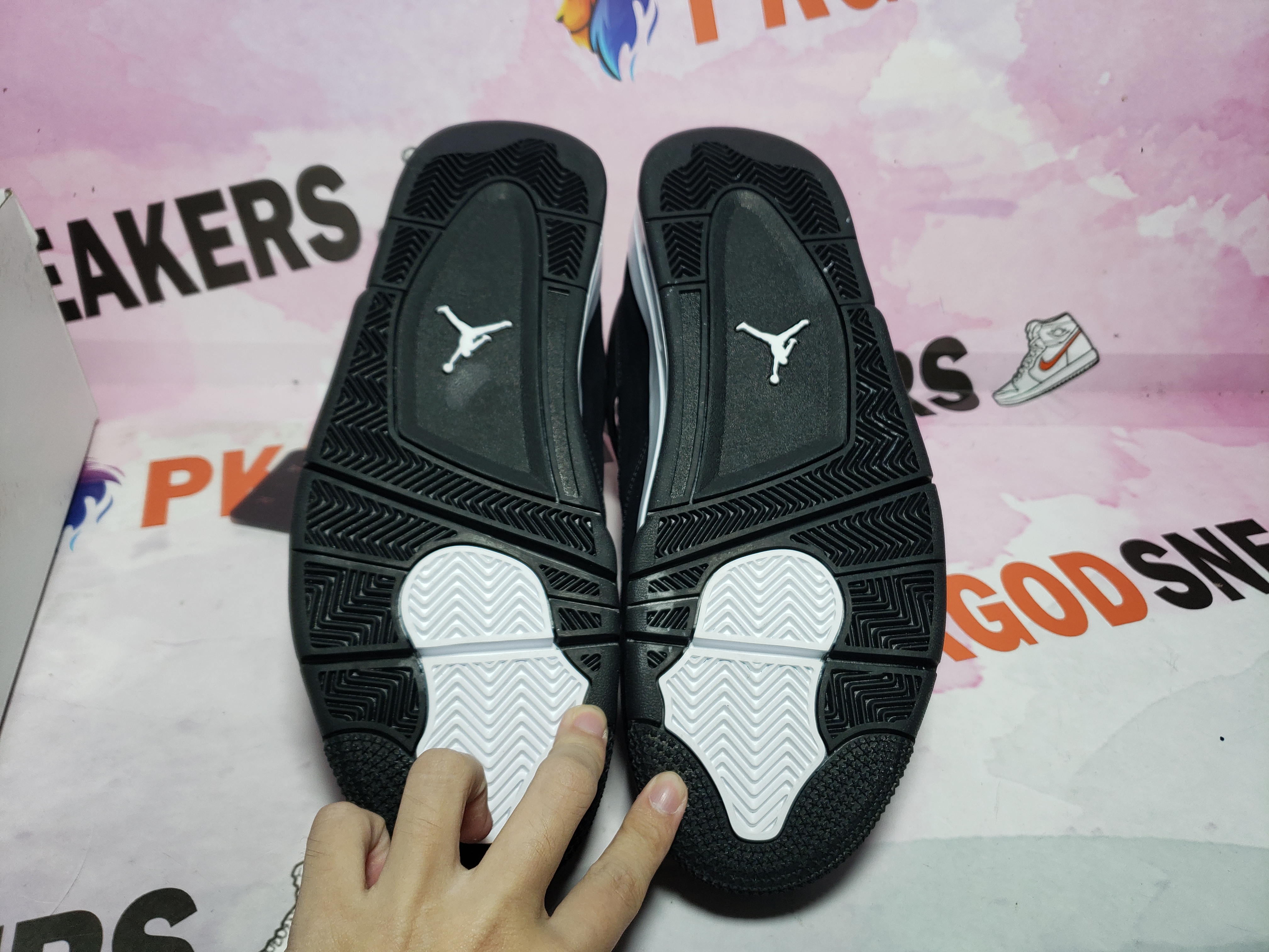 【Free Shipping】PKGoden Jordan 4 Retro White Thunder,FQ8138-001