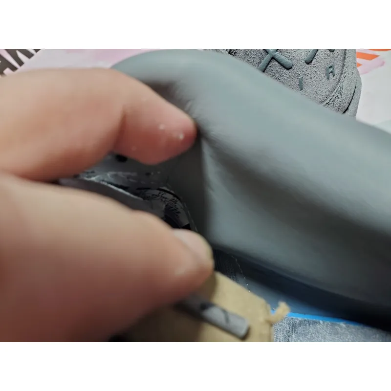PKGoden Jordan 4 Retro Kaws 930155-003
