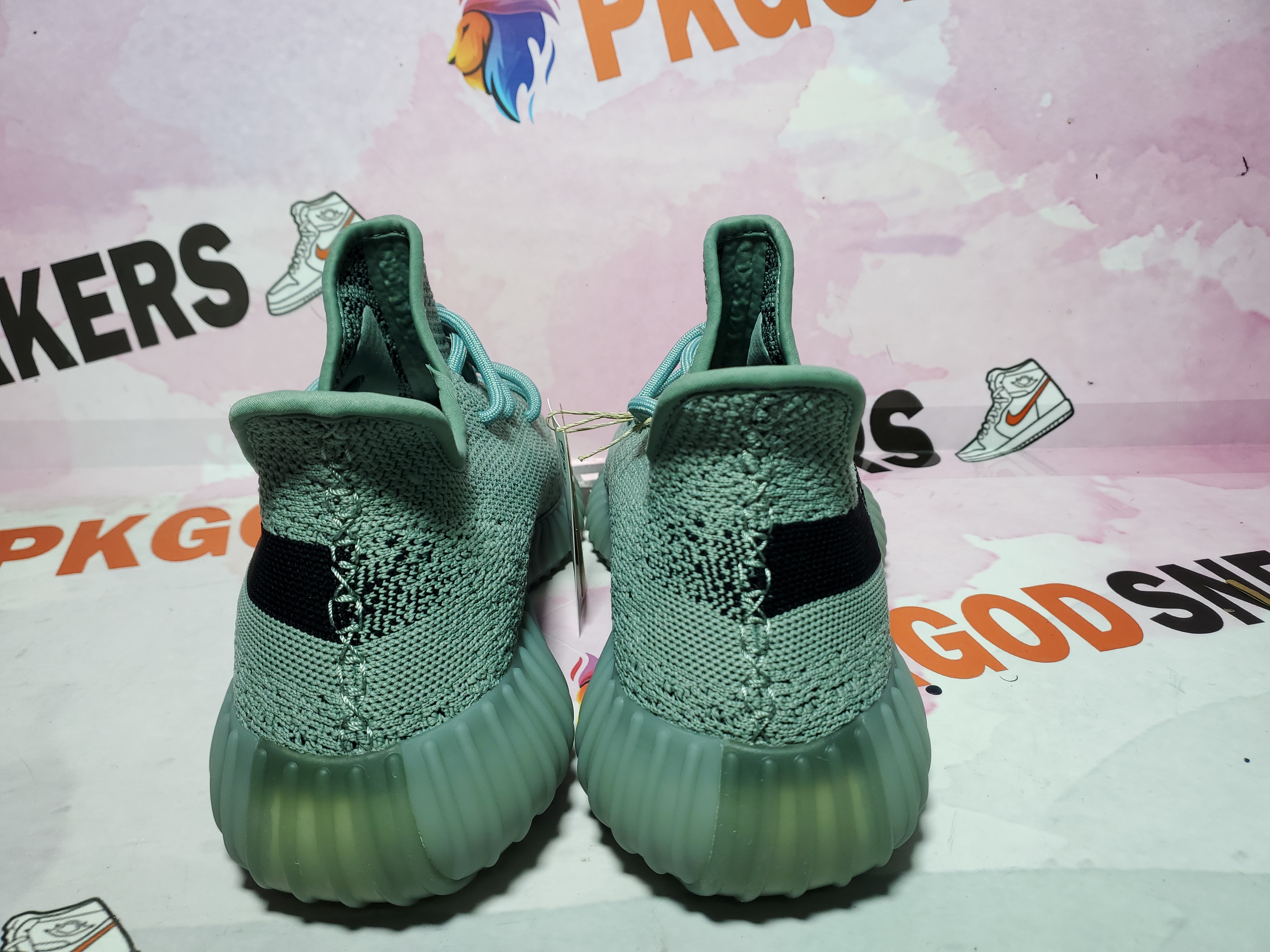 ⚡29$ ⚡Yeezy Boost 350 V2 Jade Ash HQ2060 