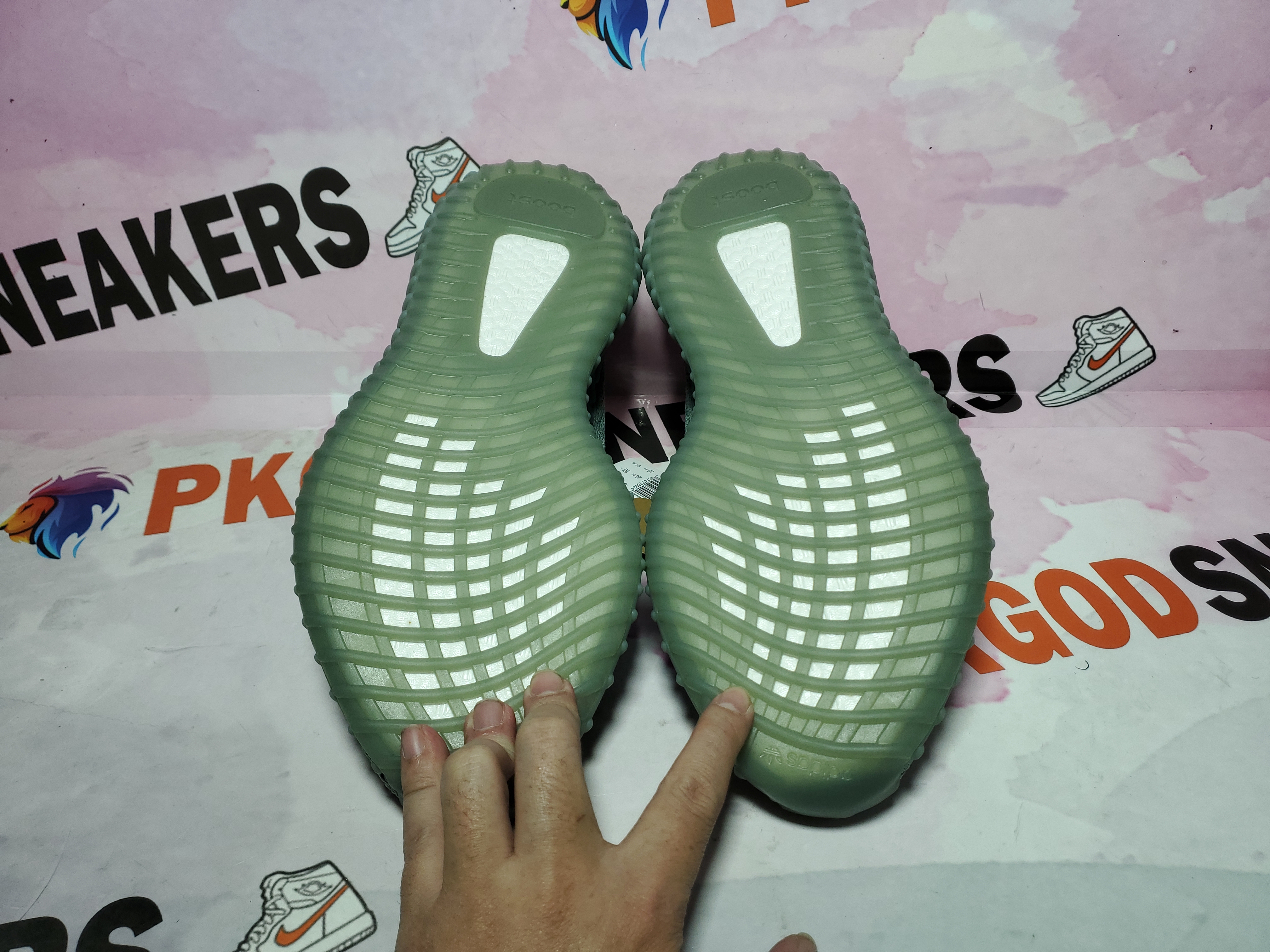 ⚡29$ ⚡Yeezy Boost 350 V2 Jade Ash HQ2060 