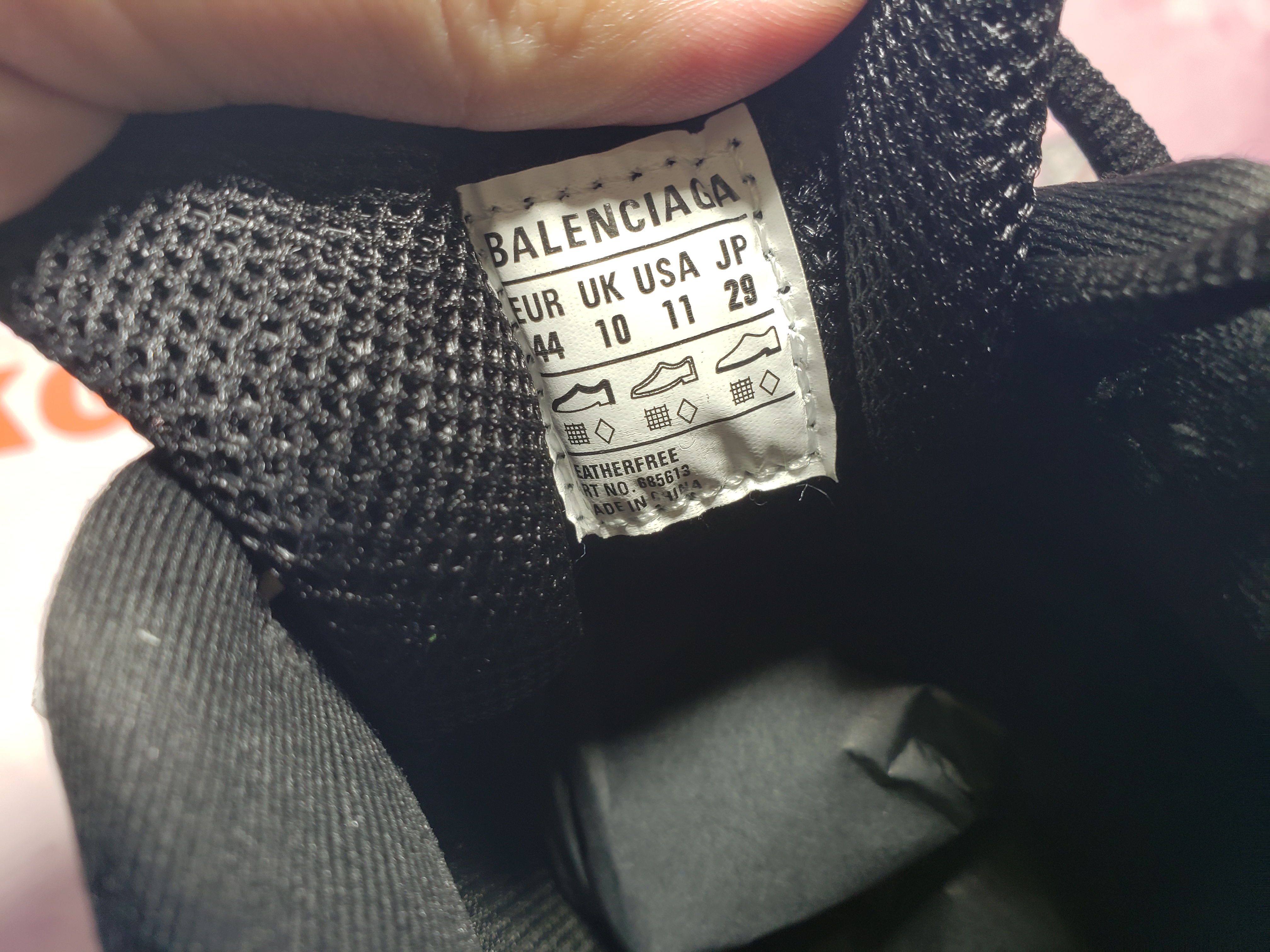 PKGoden Balenciaga Defender Black 685613 W2RA6 1000