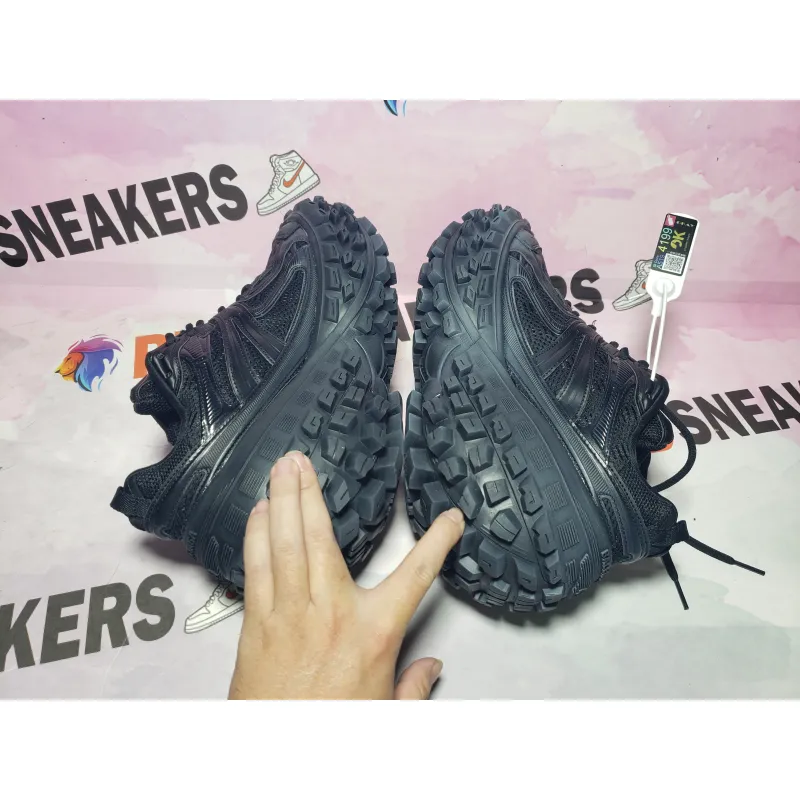 PKGoden Balenciaga Defender Black 685613 W2RA6 1000