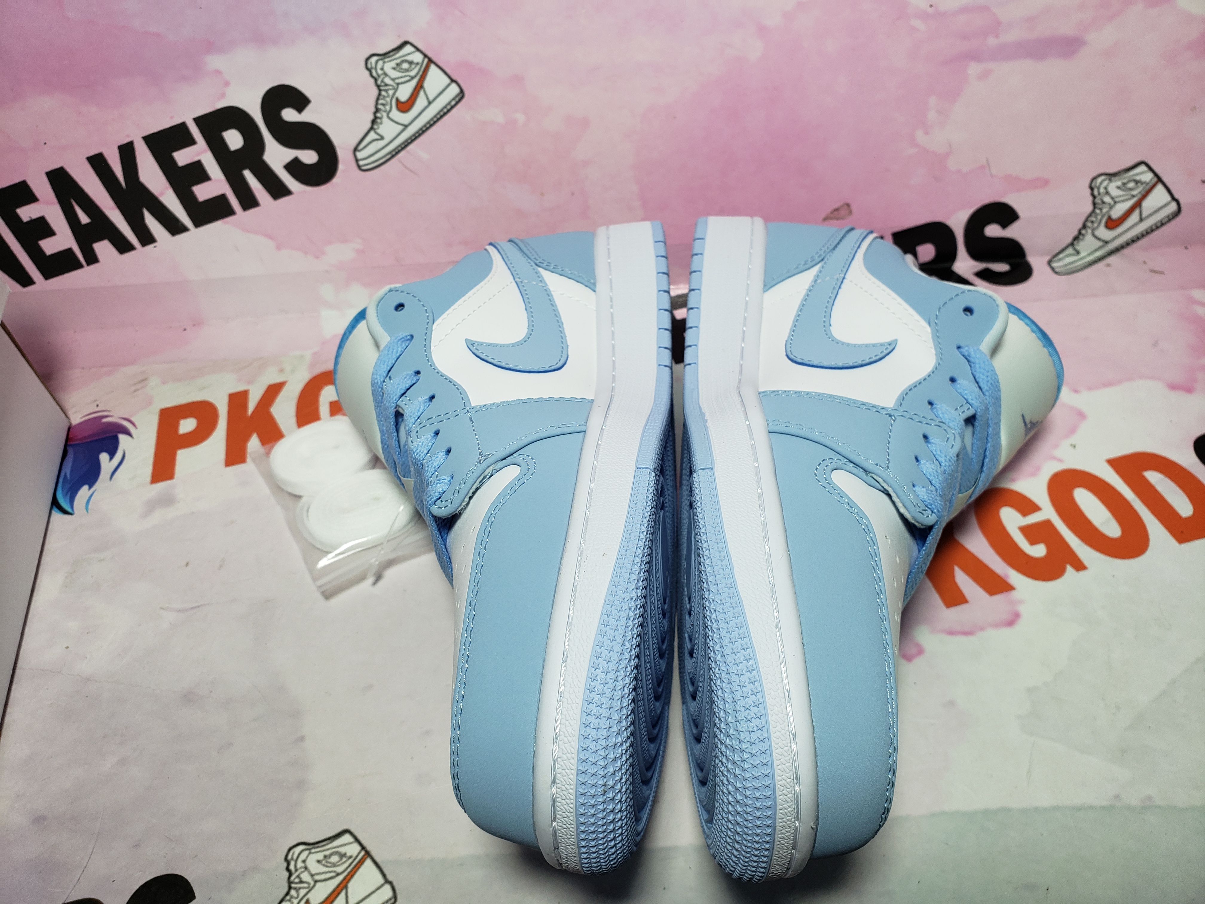 BoostMasterLin Travis Scott x Air Jordan 1 Low White Blue DC0774-141