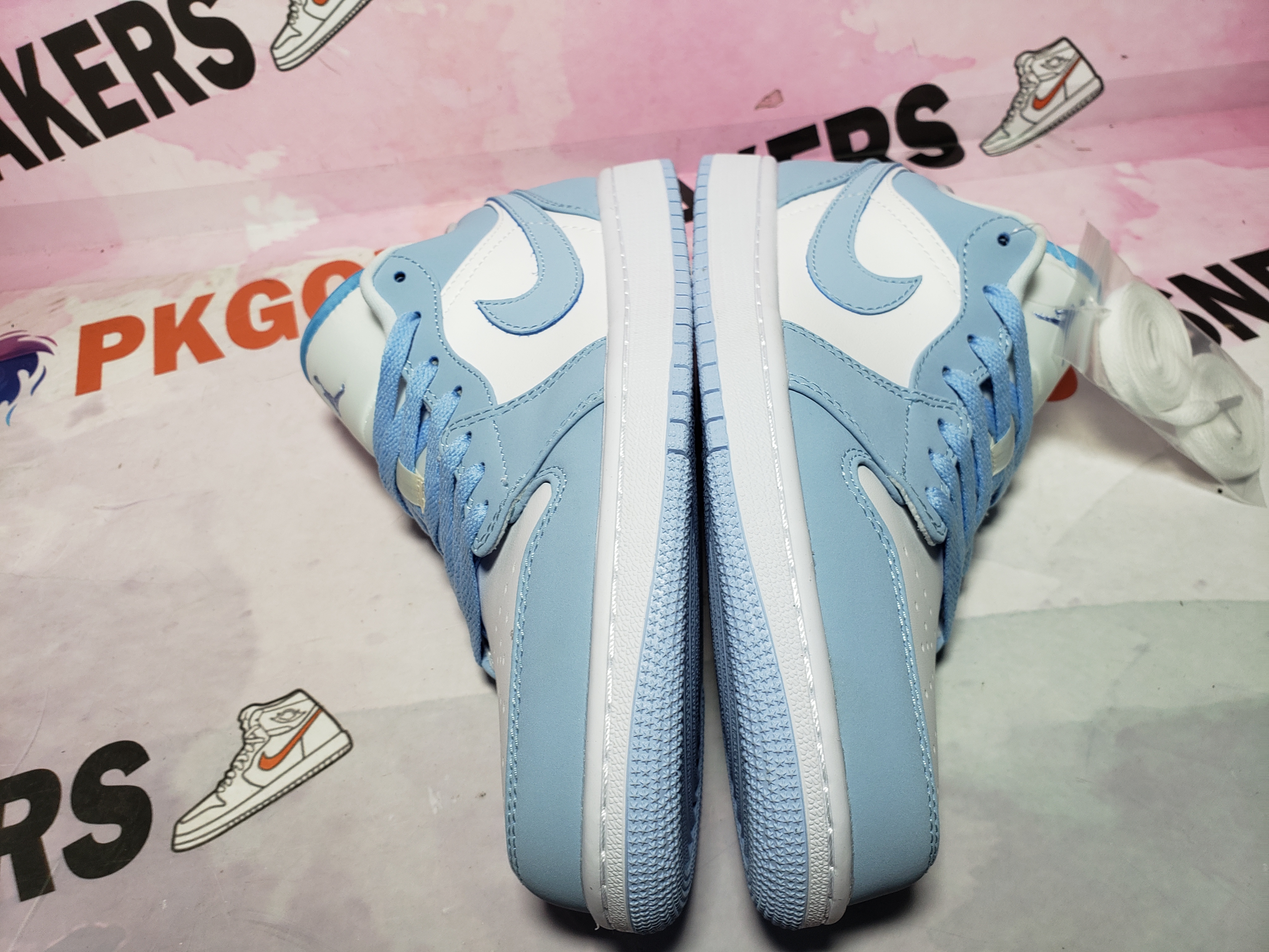 BoostMasterLin Travis Scott x Air Jordan 1 Low White Blue DC0774-141