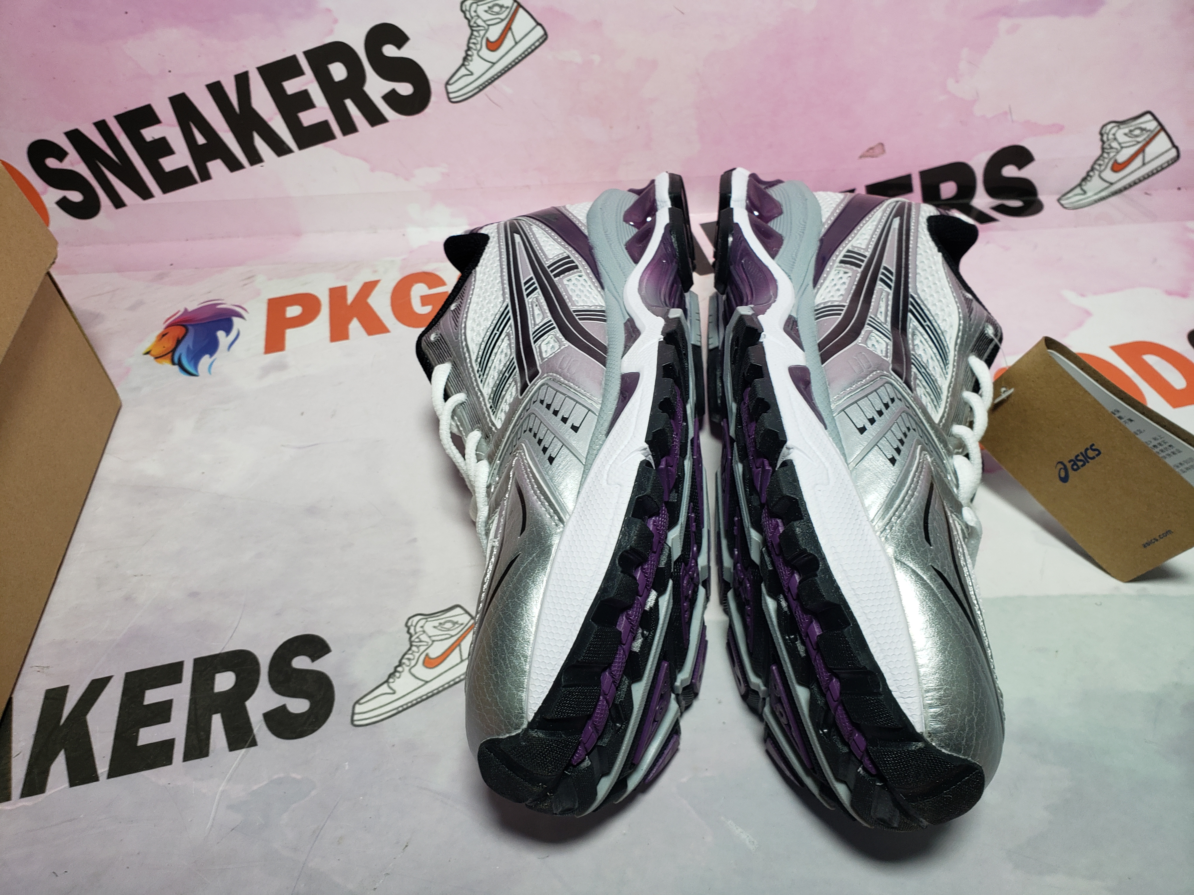 【Flash Sales】Special Sale ASICS Gel-Kayano 14 White Dark Grape 1202A056-111