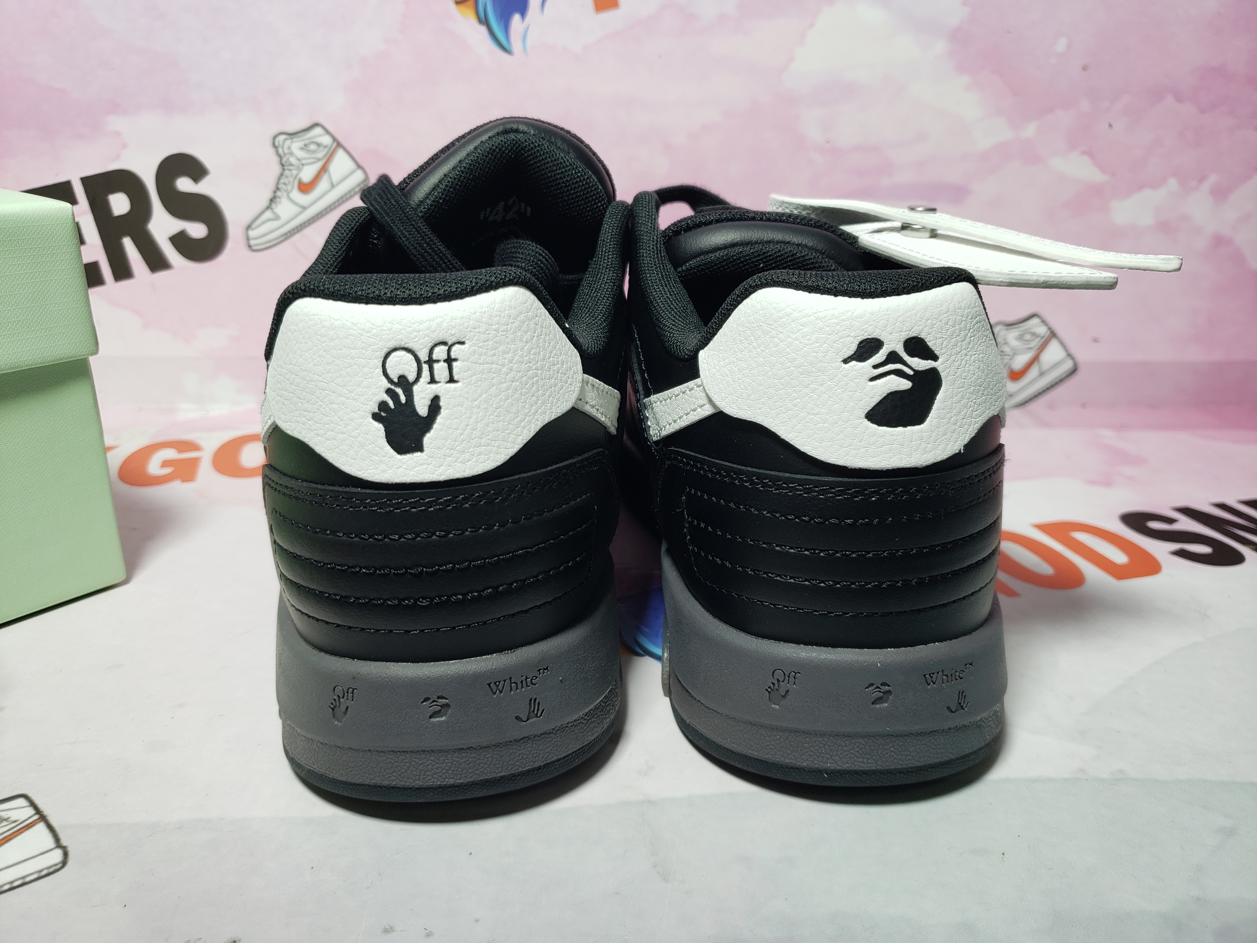 OFF-WHITE Out Of Office OOO Low Tops Black Grey White SS22,OMIA189C99LEA0011001 / OMIA189C99LEA0041001